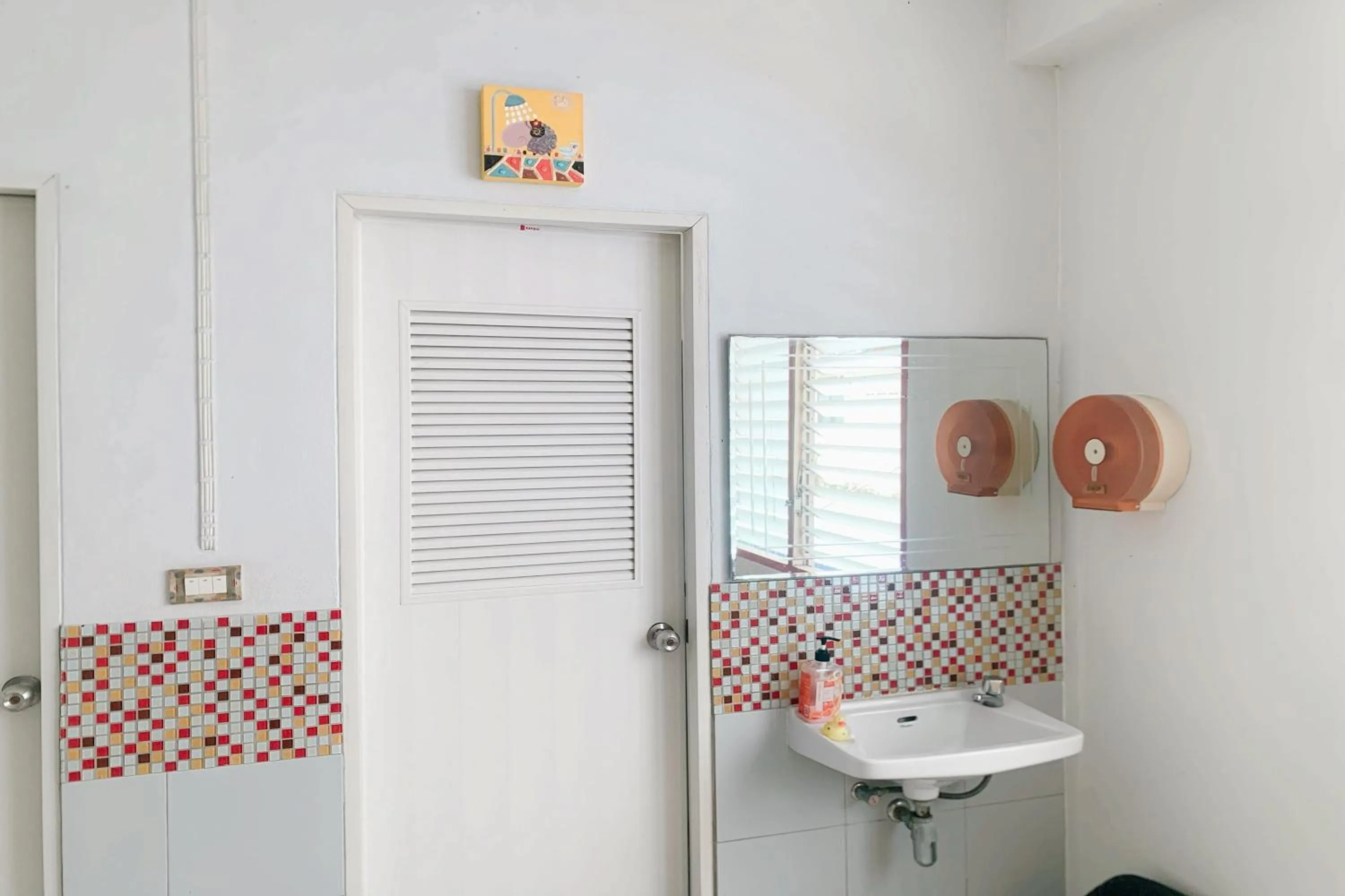 Bathroom in Sleep Sheep Phuket Hostel SHA