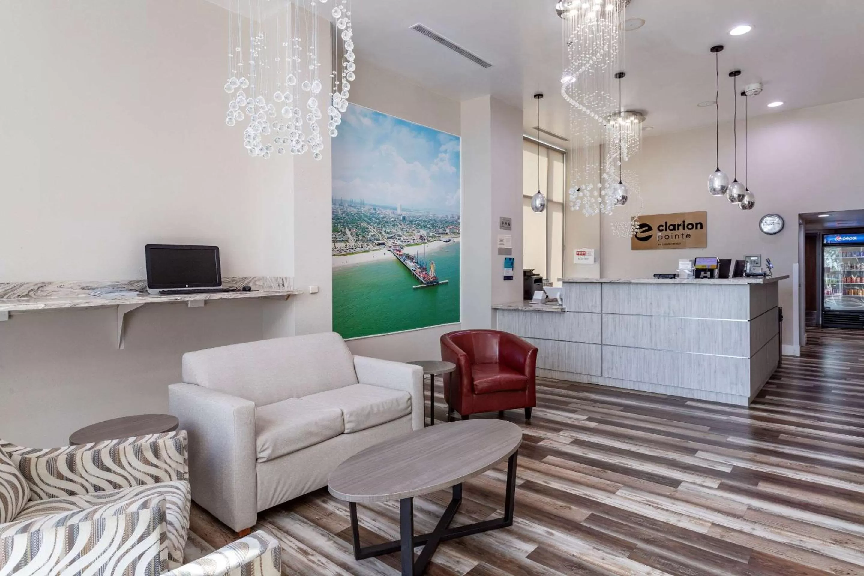 Lobby or reception, Seating Area in Clarion Pointe Galveston Seawall