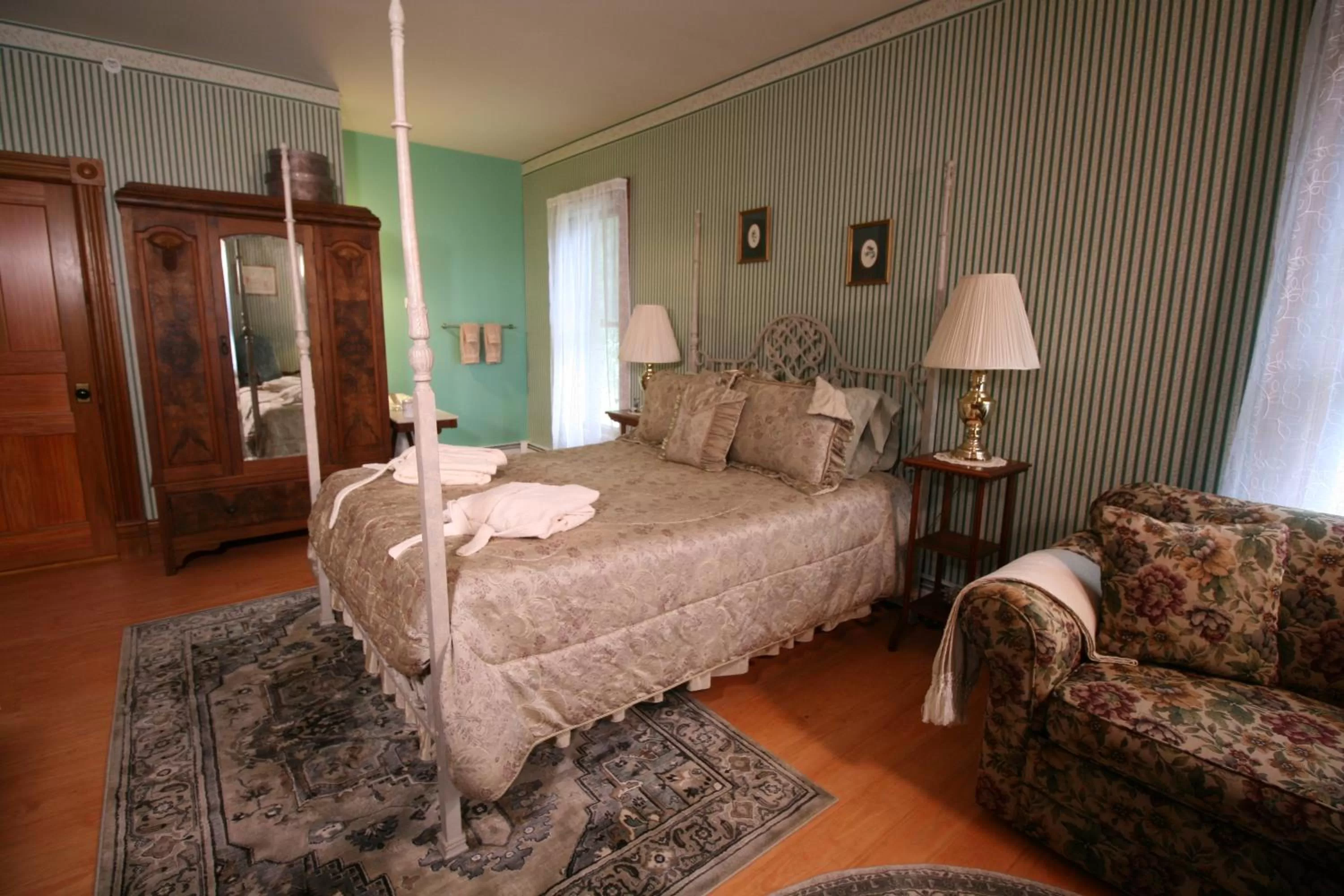 Superior Queen Room in The Governor's Inn