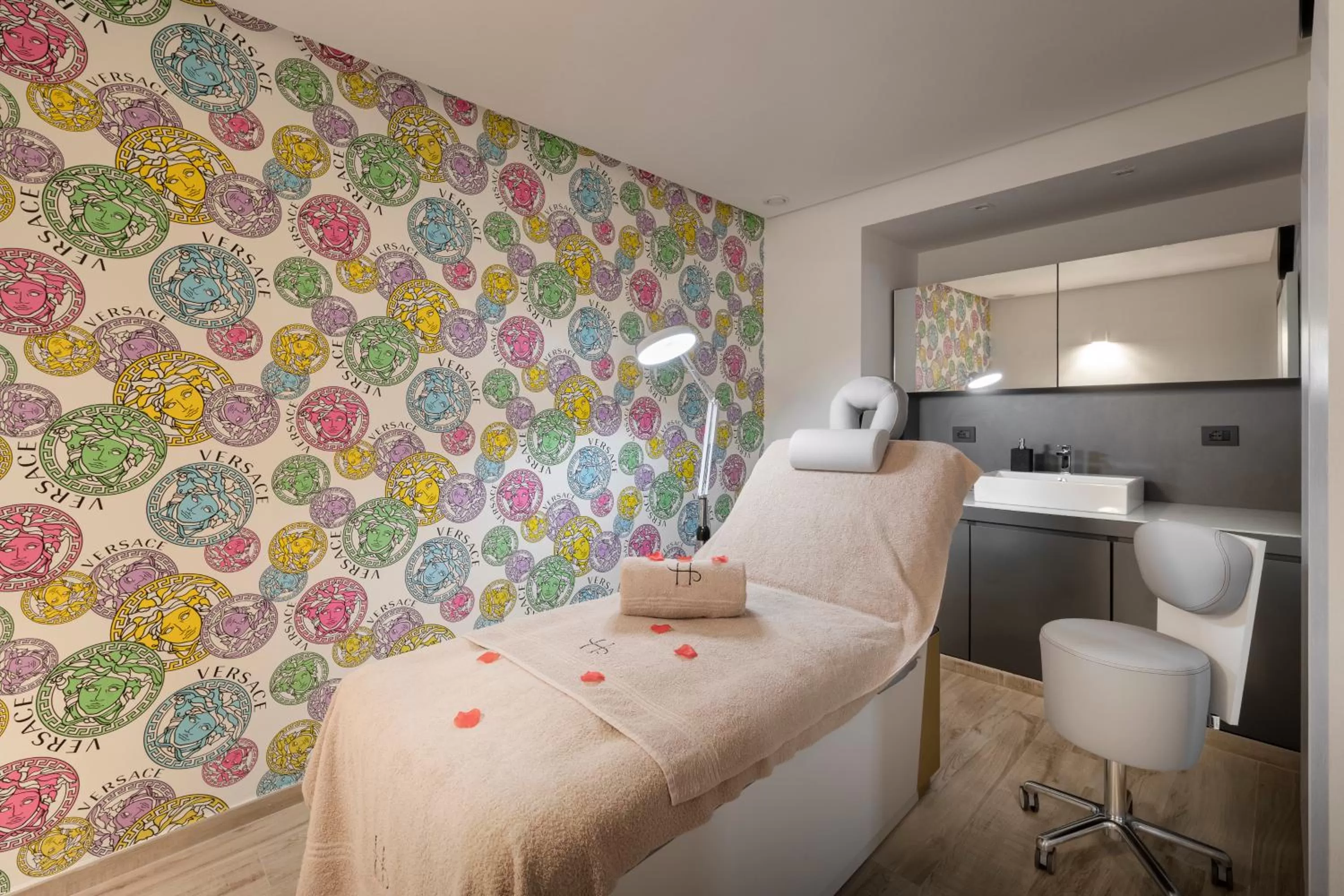 Spa and wellness centre/facilities, Bed in LHP Napoli Palace & SPA