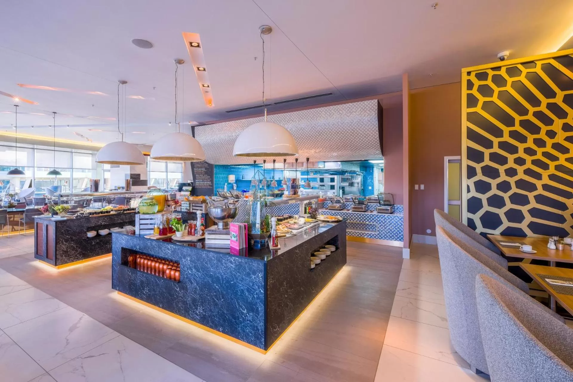 Restaurant/places to eat in Radisson Blu Gautrain Hotel, Sandton Johannesburg