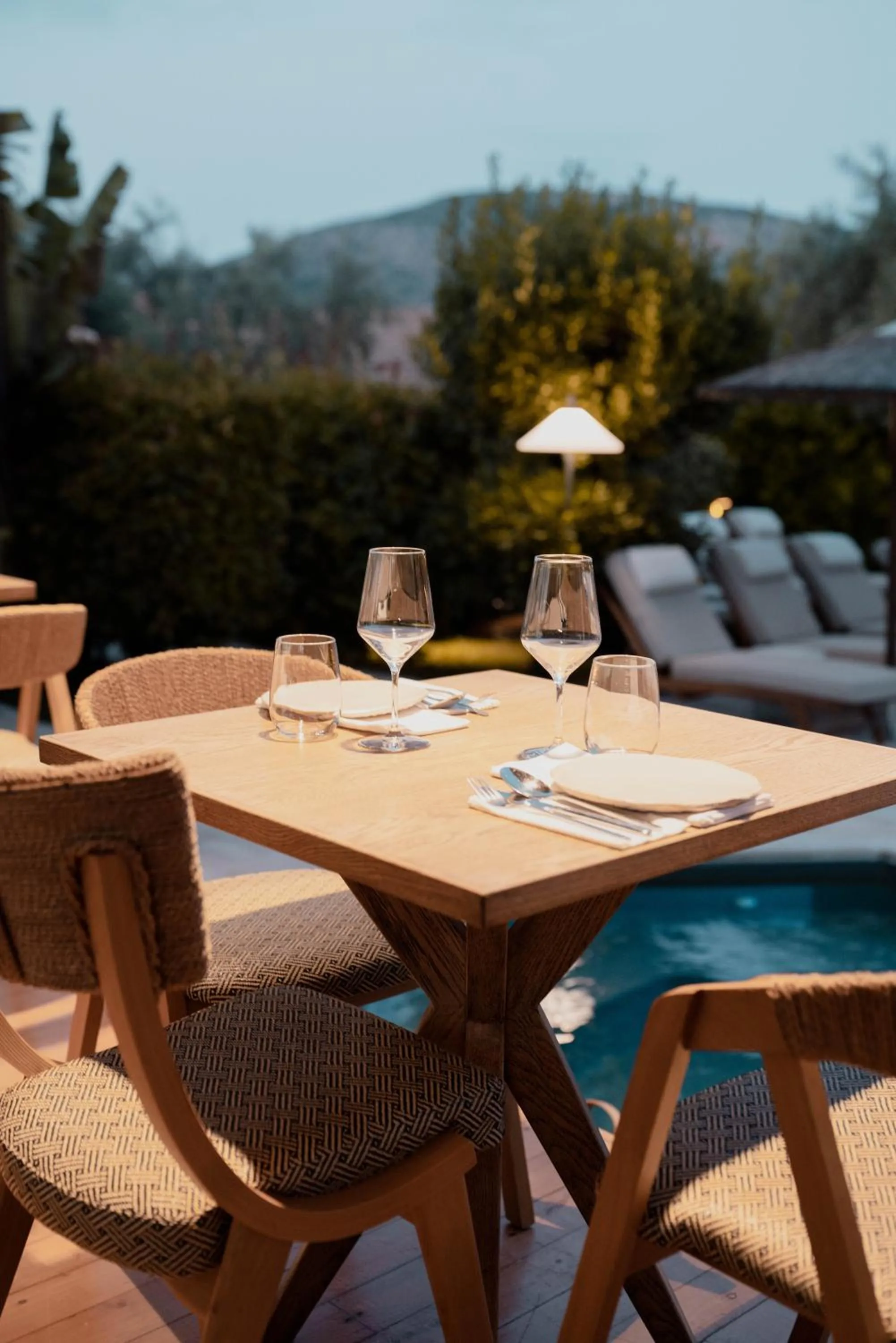 Restaurant/places to eat in Anthemion Suites and Villas