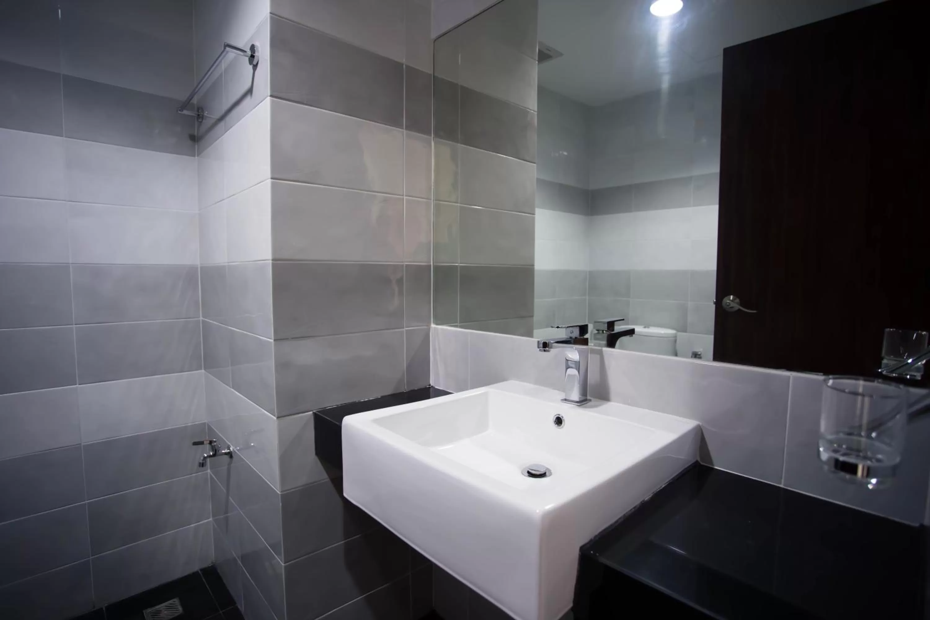 Bathroom in Thaimit Resort