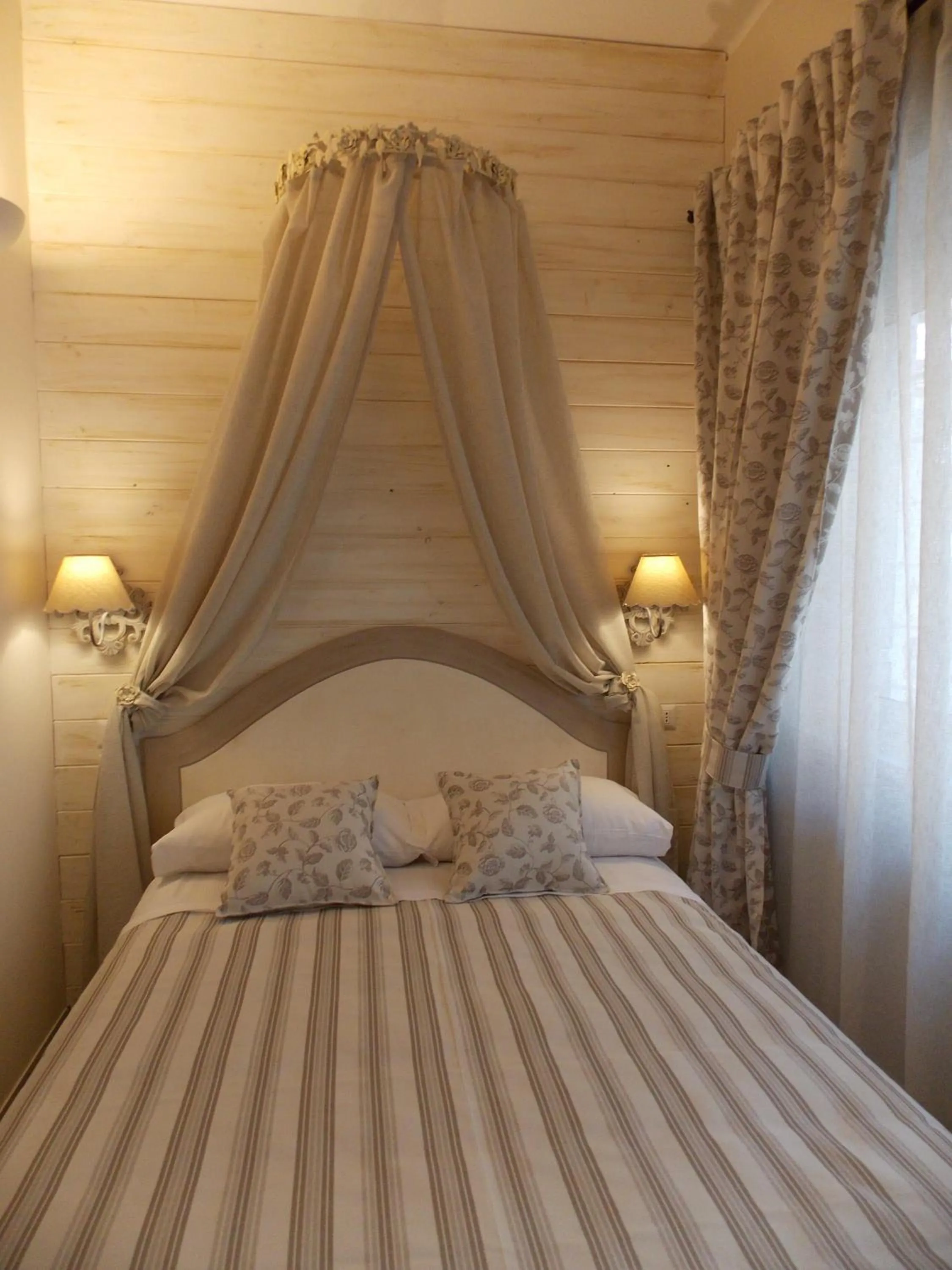 Bedroom, Bed in Casa Tua Vaticano Guest House