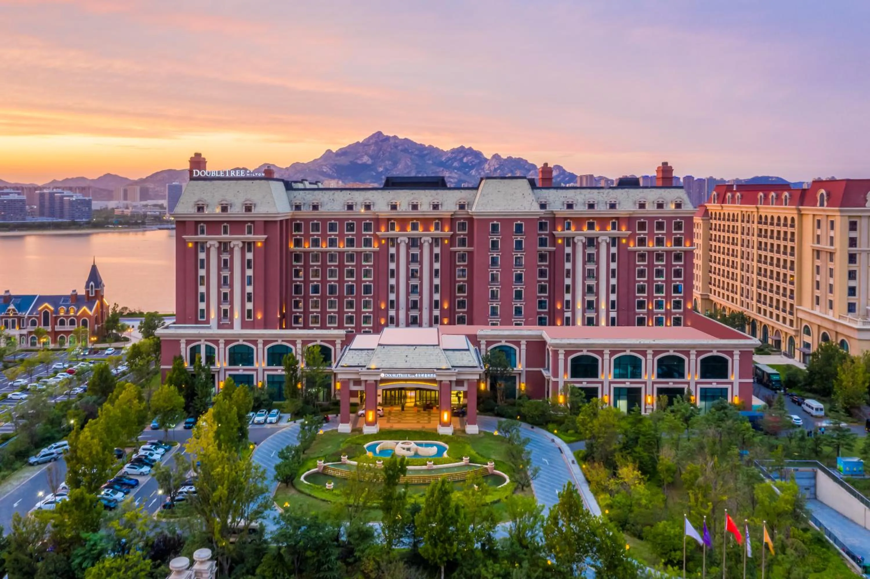 Property building in Doubletree By Hilton Qingdao Oriental Movie Metropolis