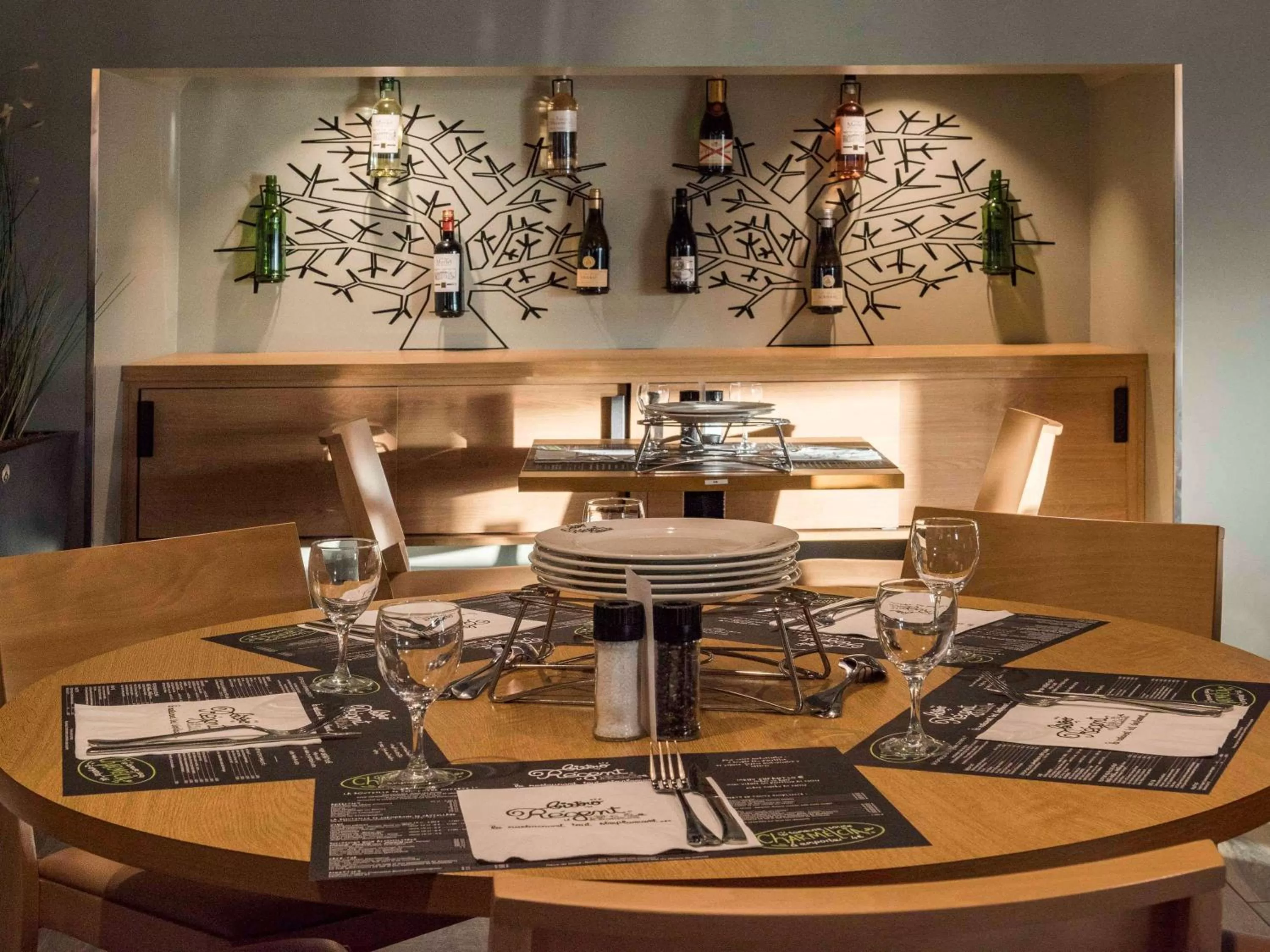 Restaurant/places to eat in ibis Tours Nord