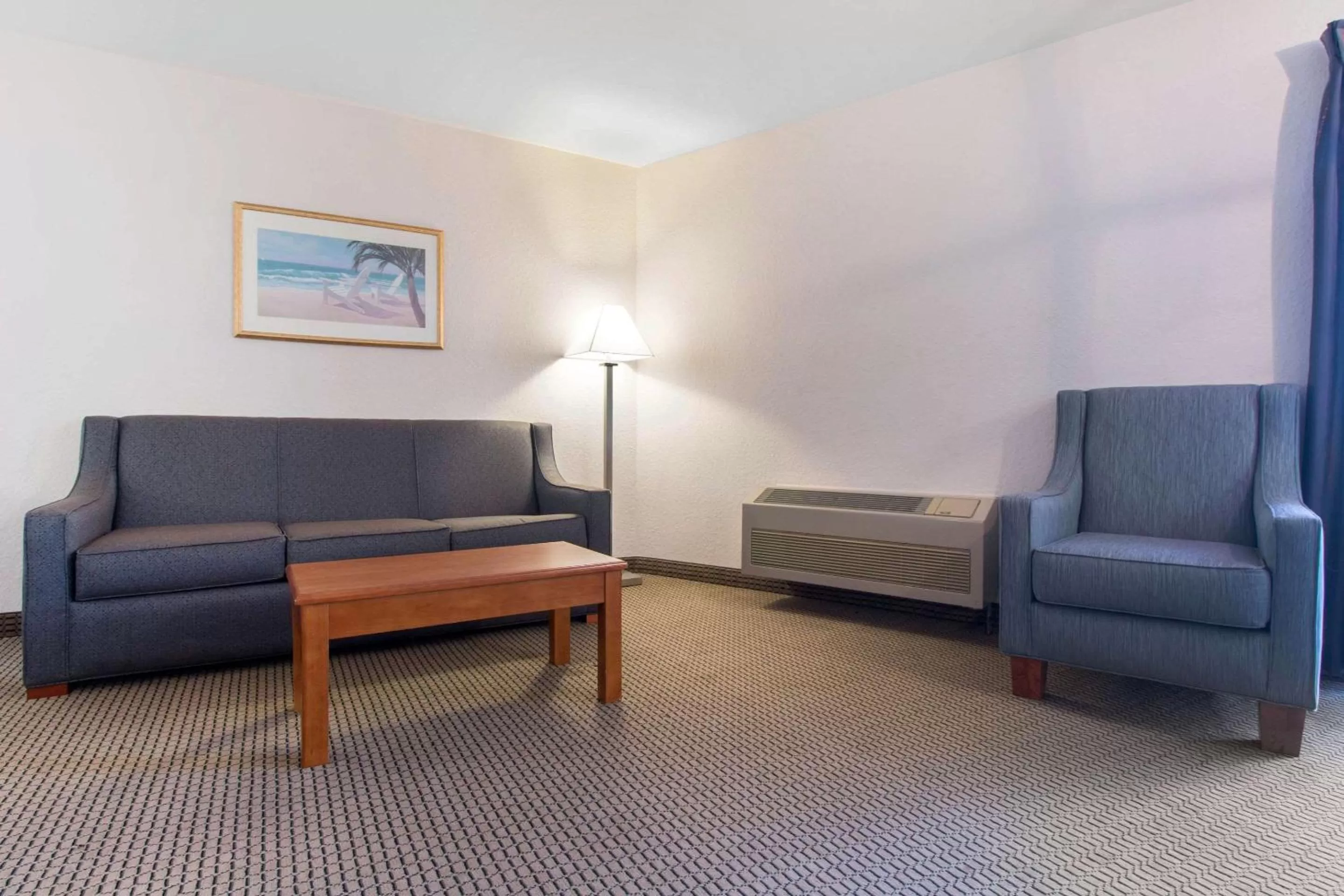 Photo of the whole room in Quality Inn & Suites Crescent City Redwood Coast
