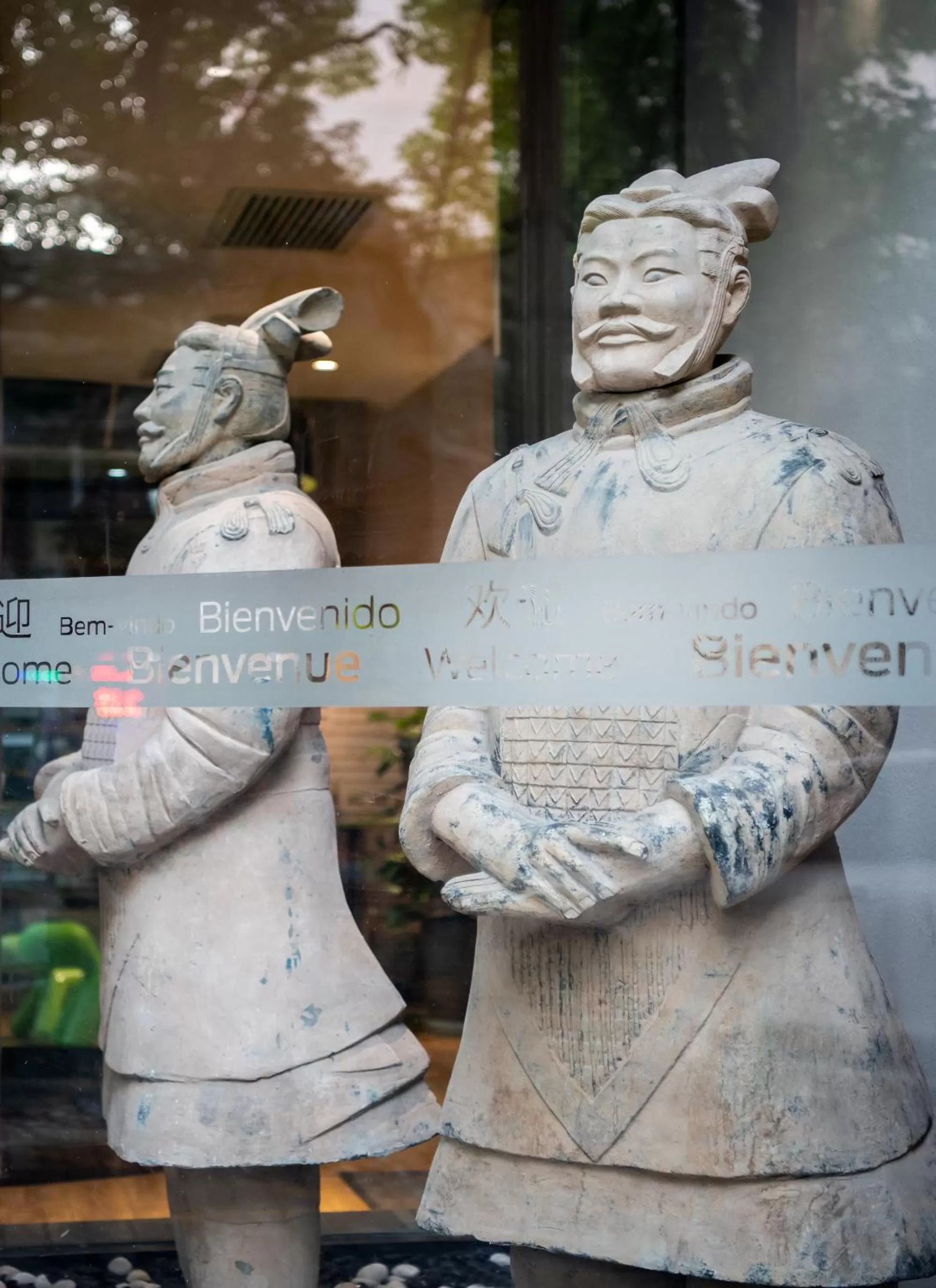 Property building in Campanile Xi'an Bell Tower Huimin Street