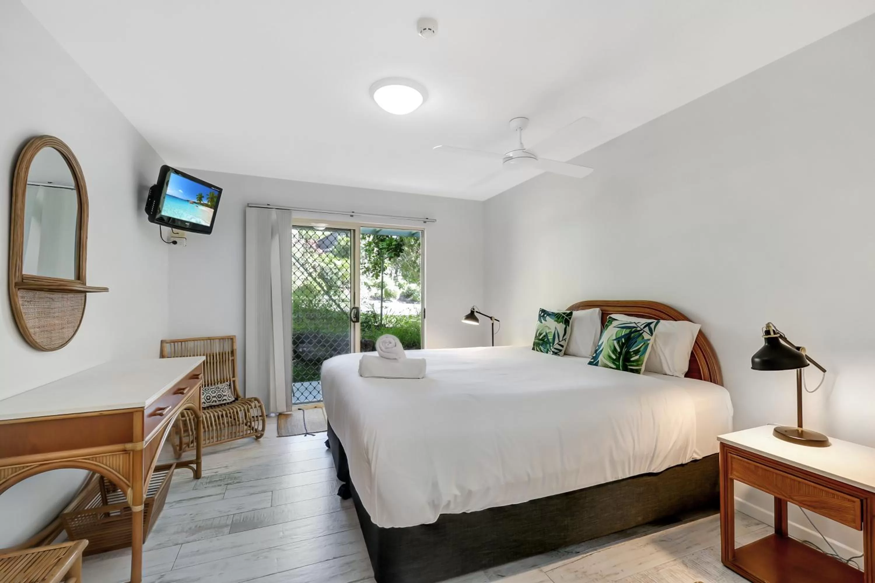 Bed in Lennox Beach Resort