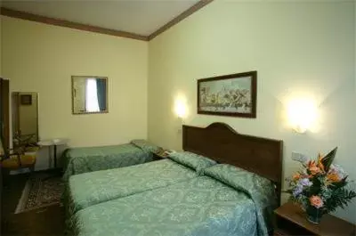 Triple Room in Hotel Florida Triple Room in Hotel Florida