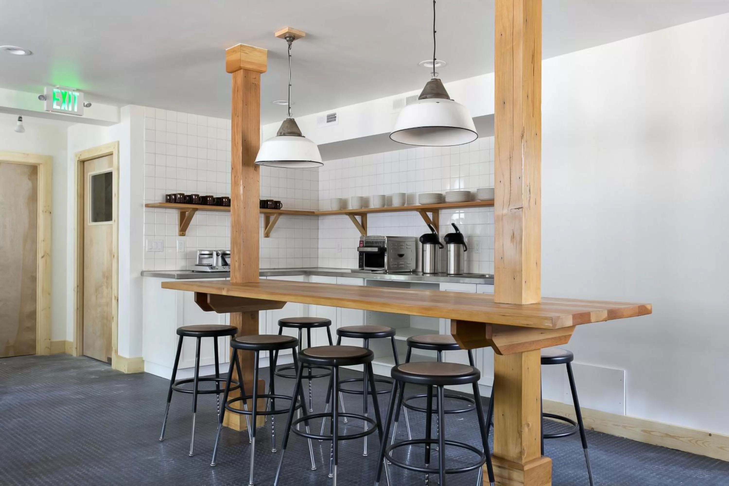 Restaurant/places to eat in The Coachman Hotel