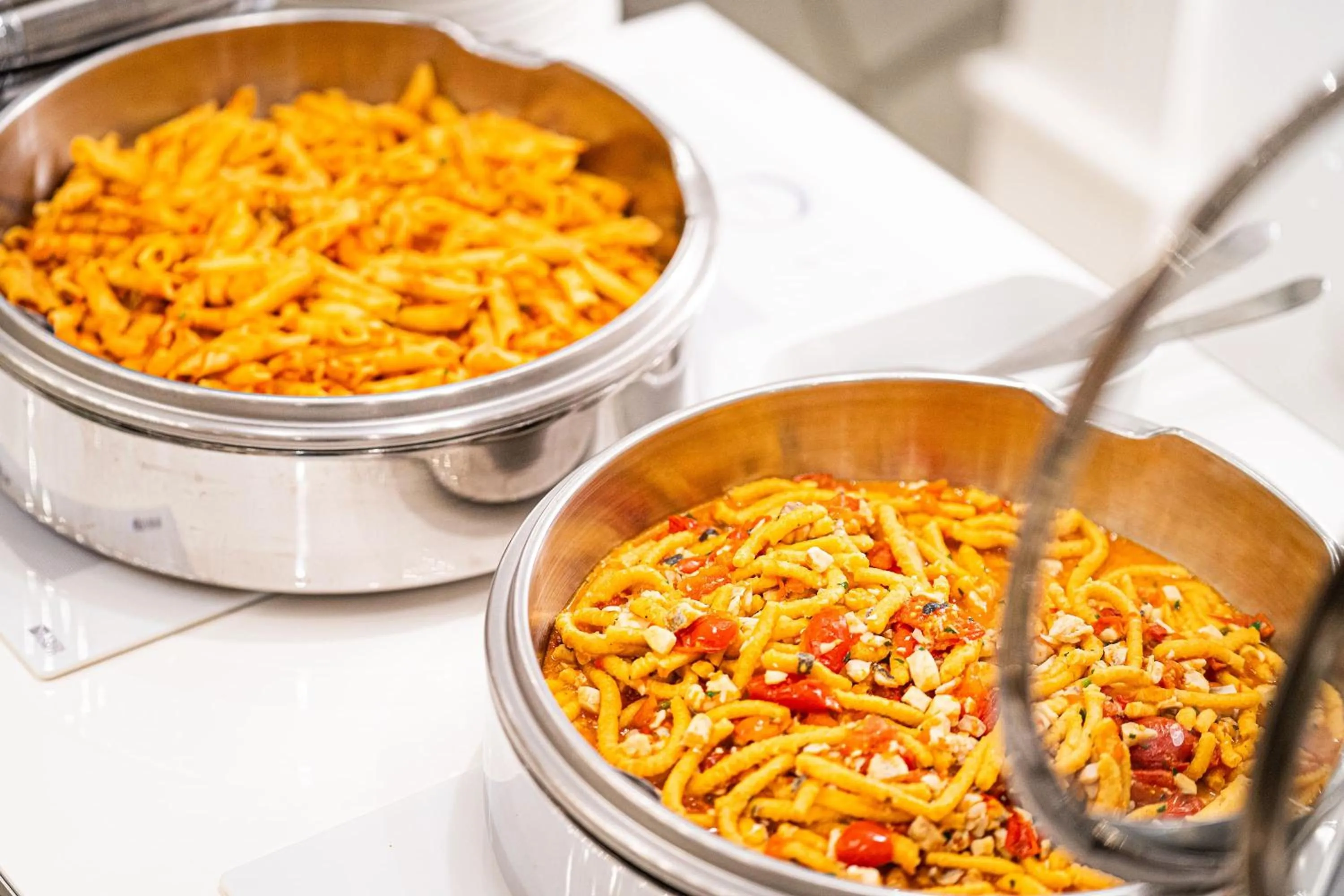 Restaurant/places to eat in Hotel Tiffany's