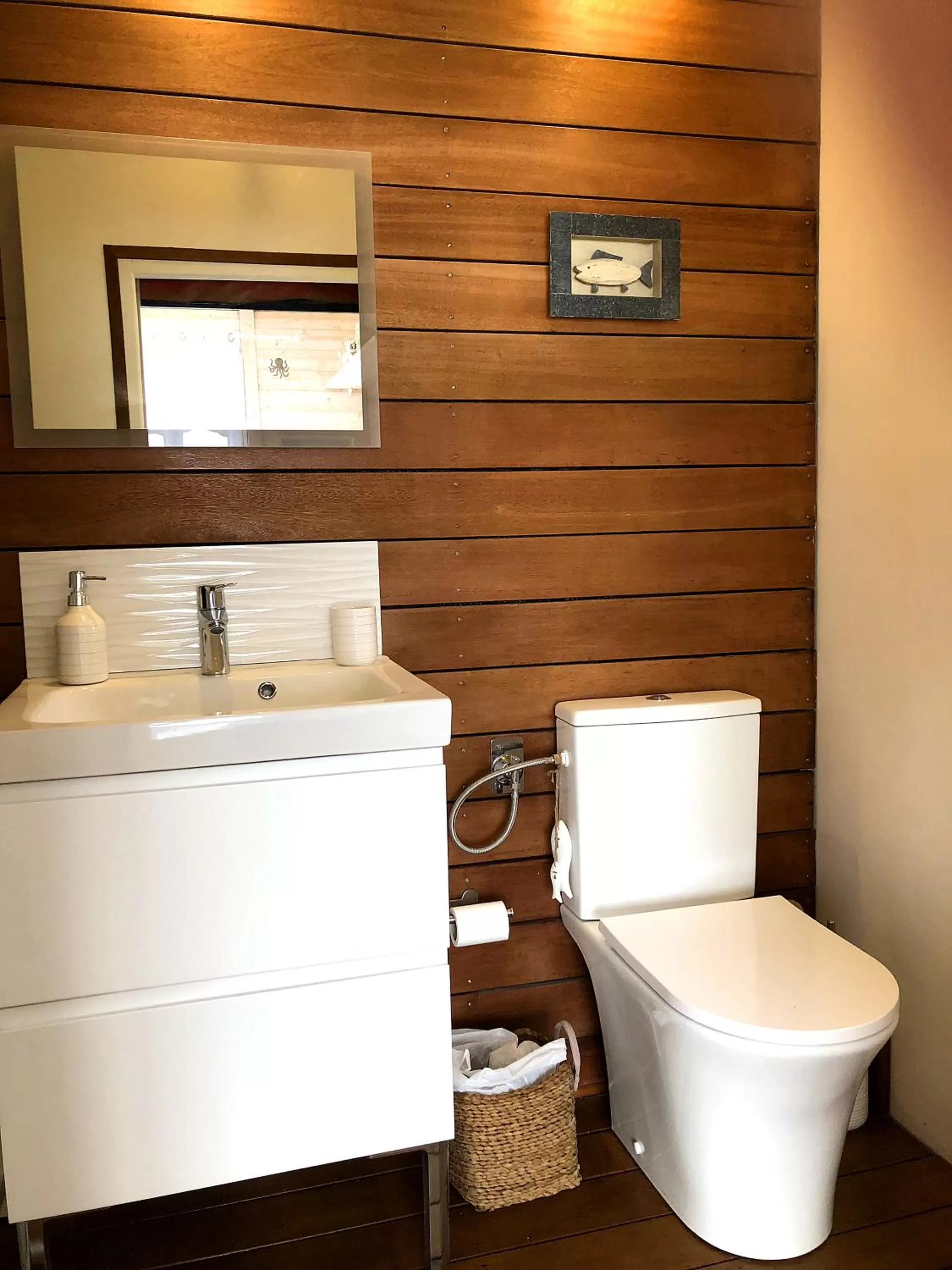 Bathroom in LA SOURCE DE BARDON