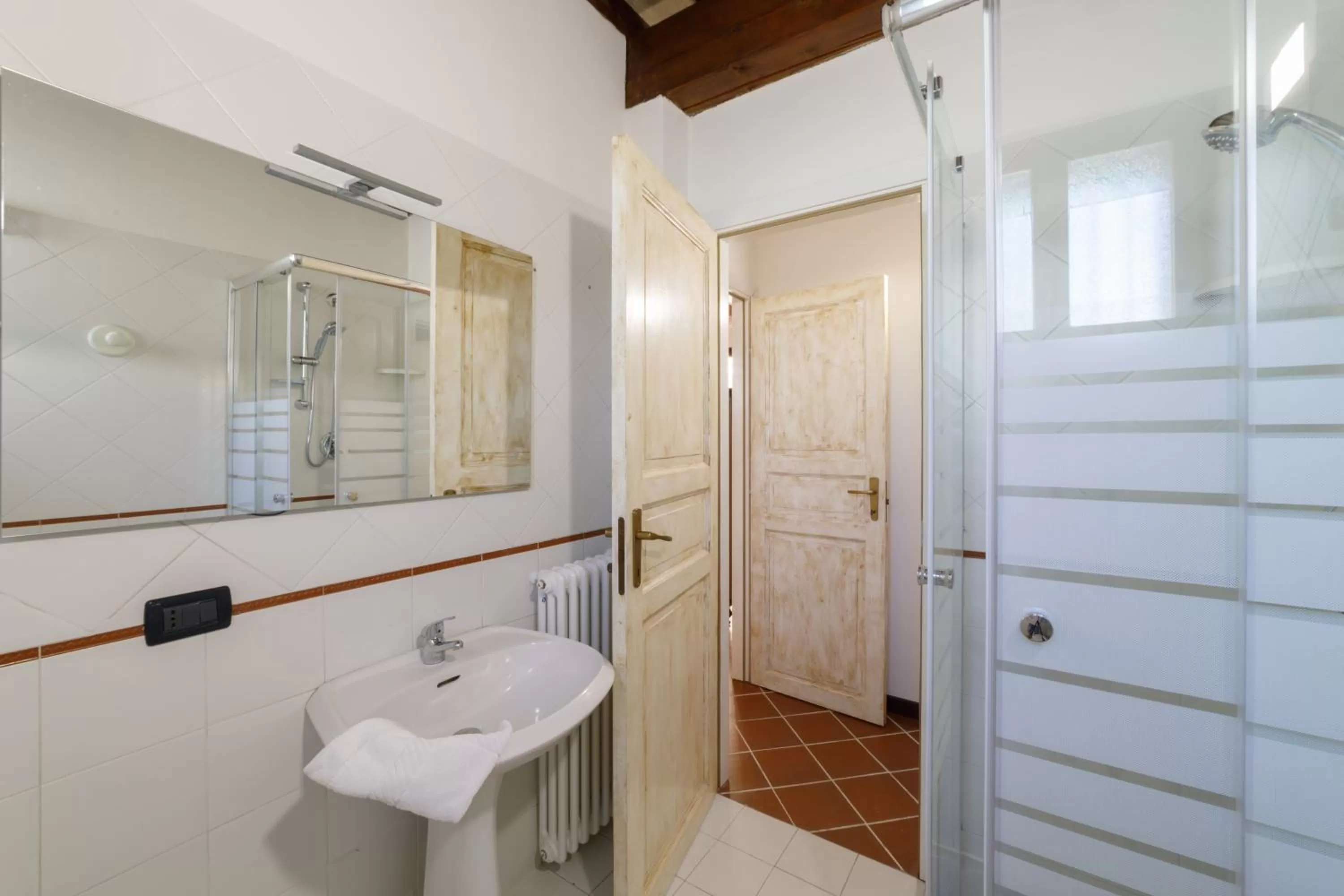 Shower in La Corte del Mulino