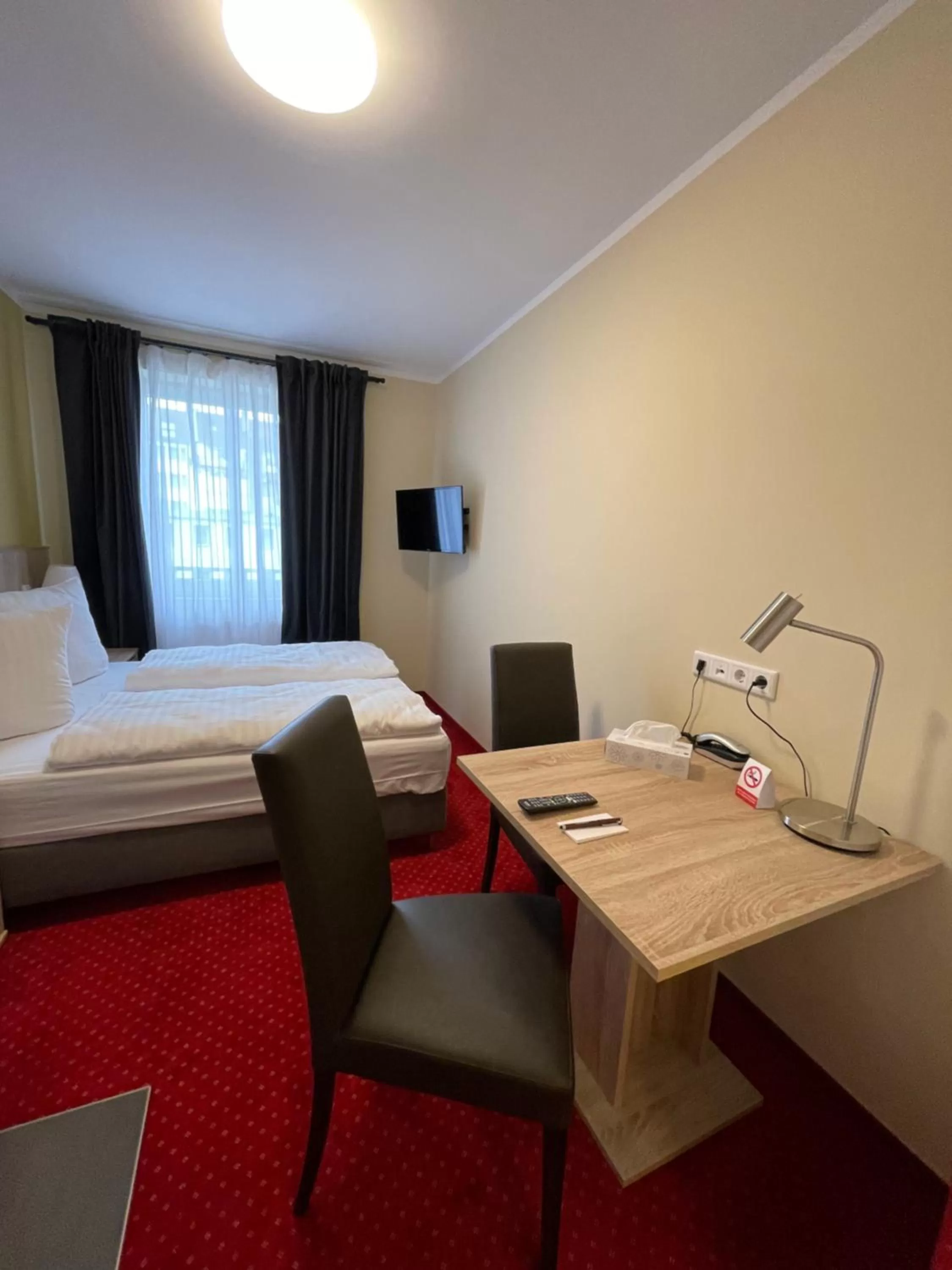 Photo of the whole room, Bed in Palm Premium Hotel & Apartments