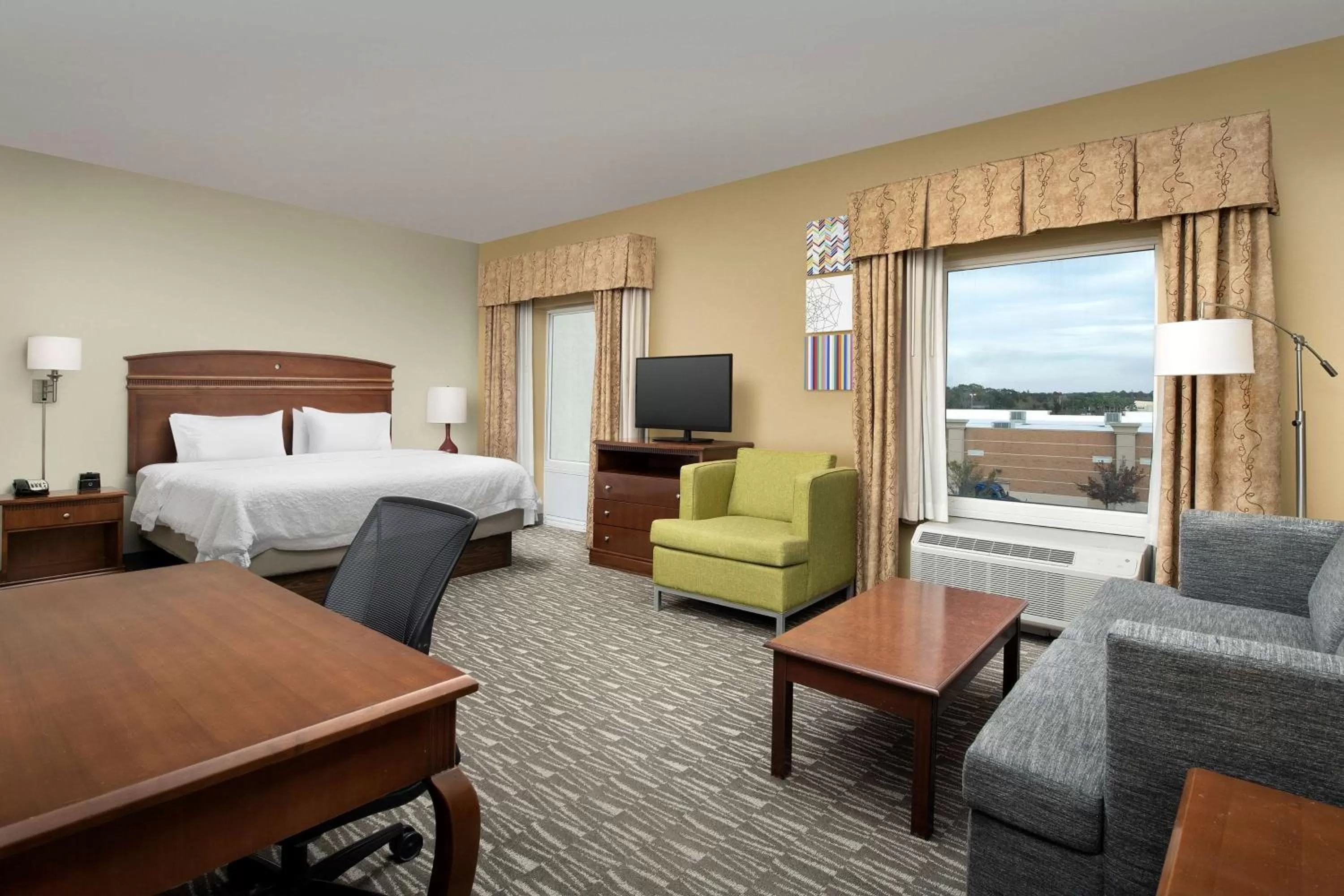 Bedroom, Bed in Hampton Inn & Suites Lakeland-South Polk Parkway