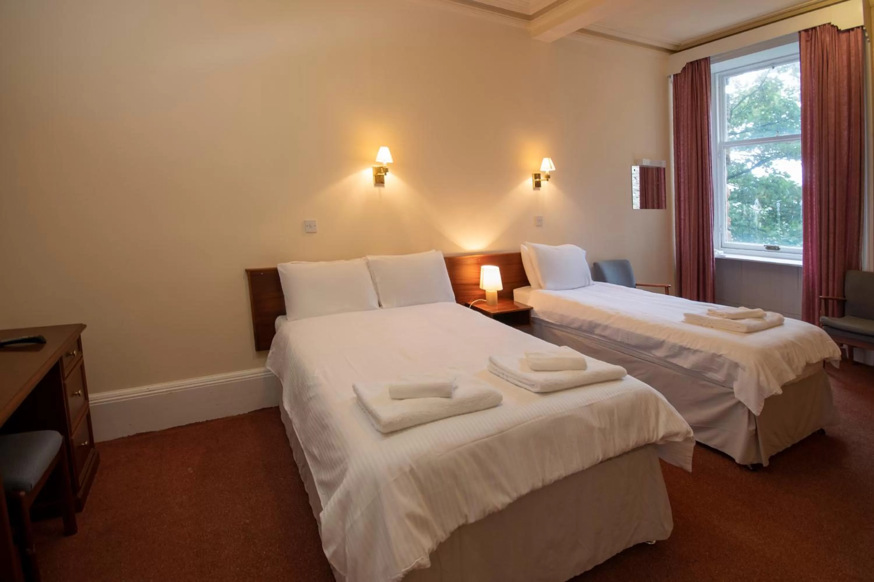 Bed in The Stromness Hotel