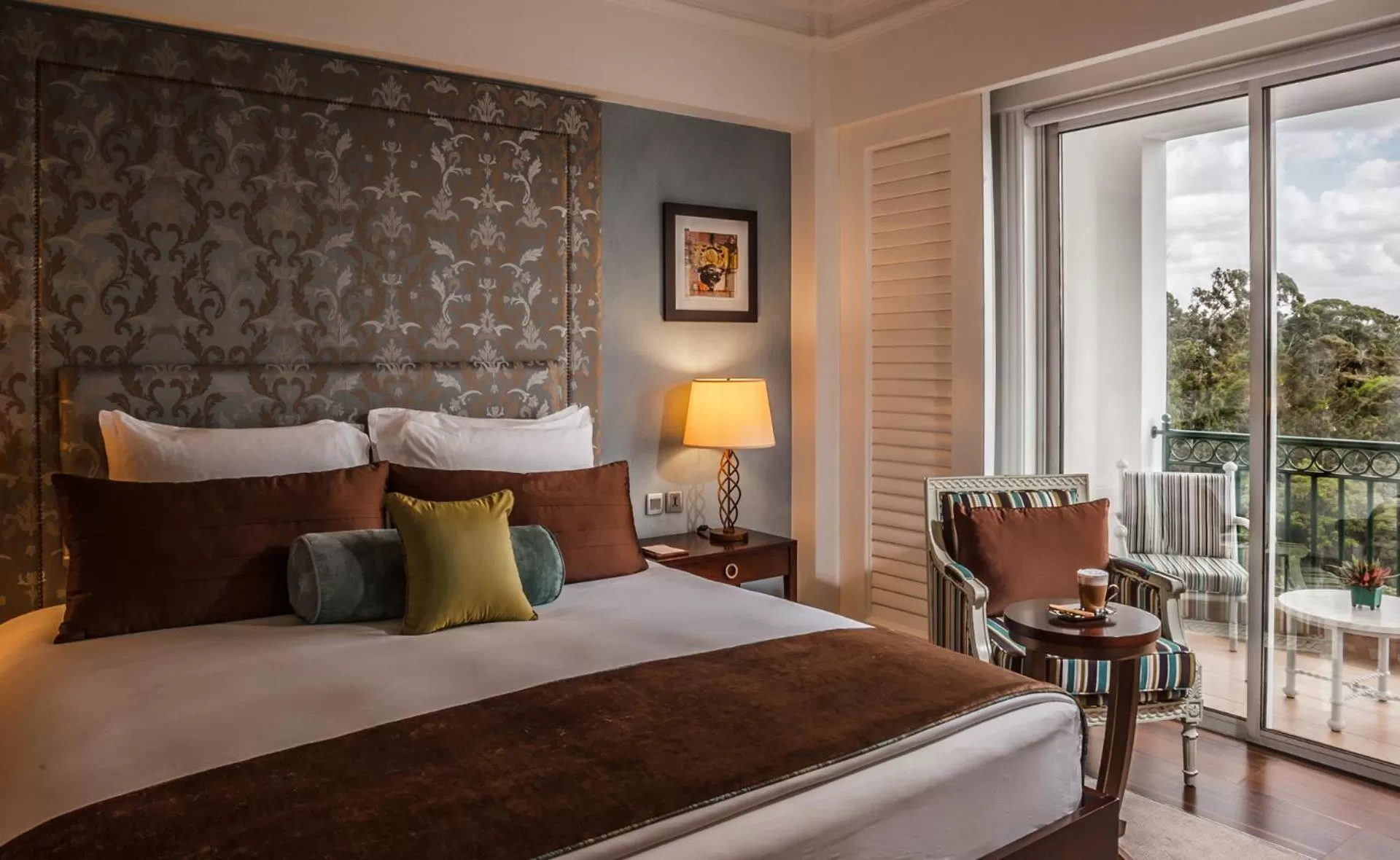 Bed in Villa Rosa Kempinski