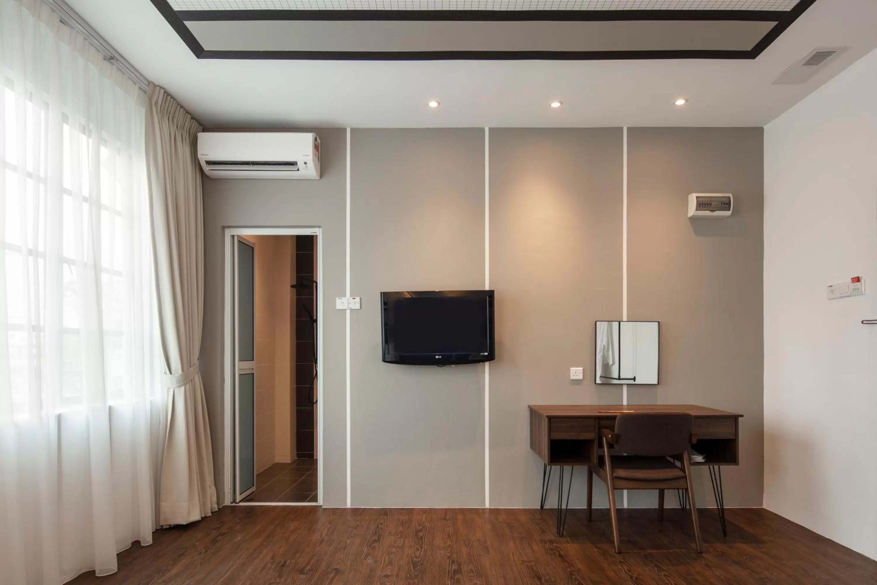 TV/Entertainment Center in One Heritage Hotel