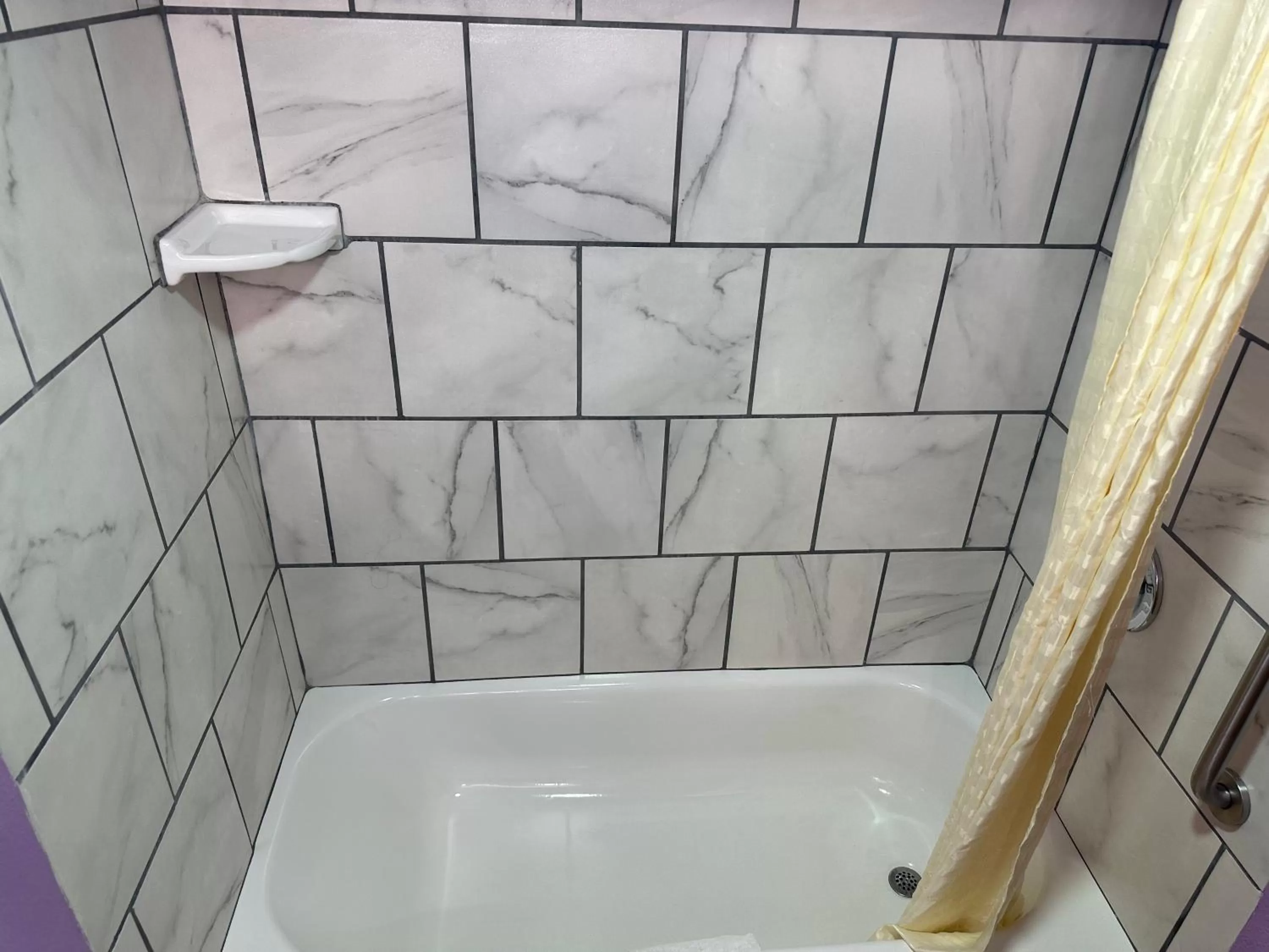 Shower in Western Inn Roswell