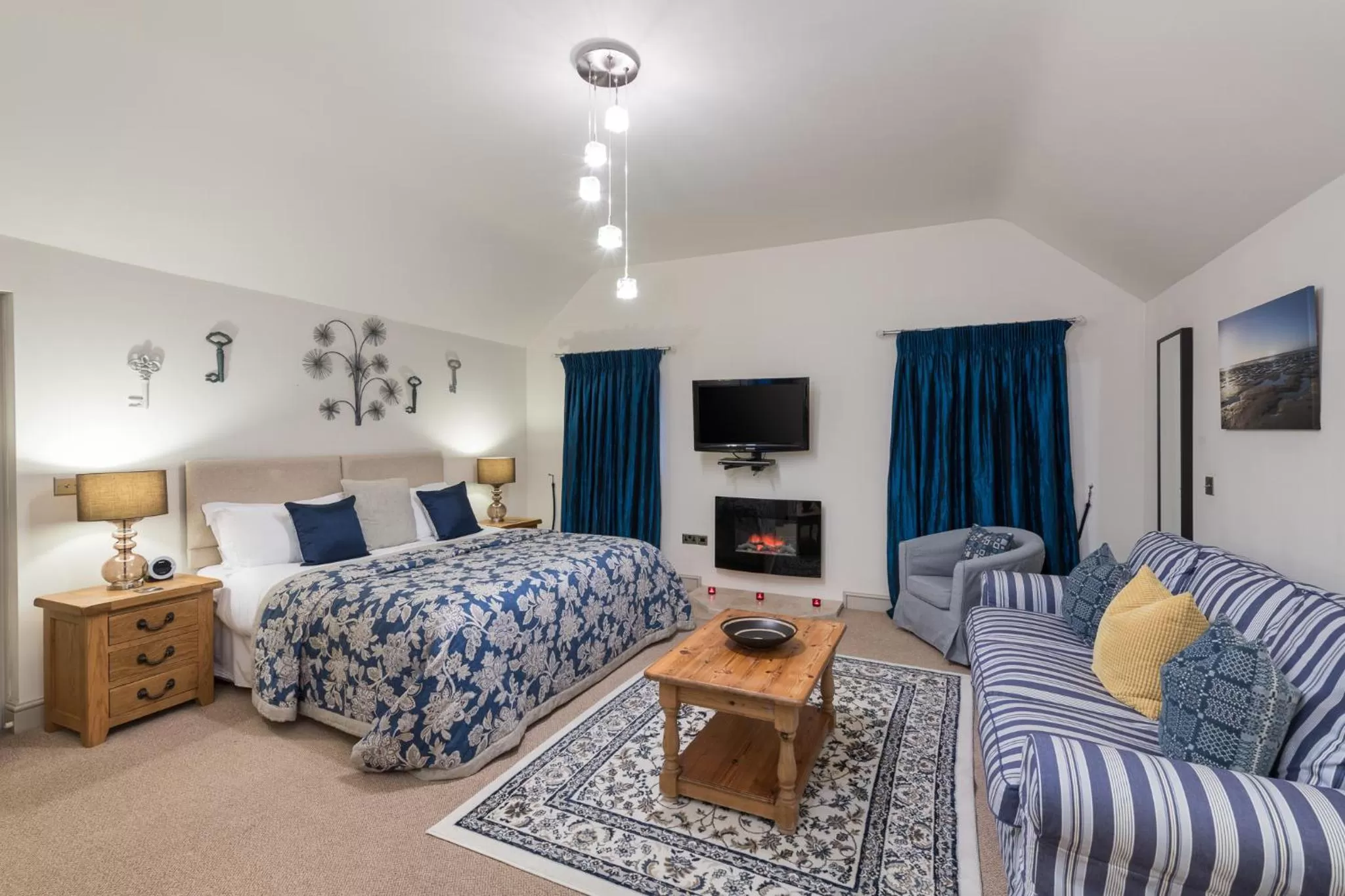 Bed in Canaston Oaks