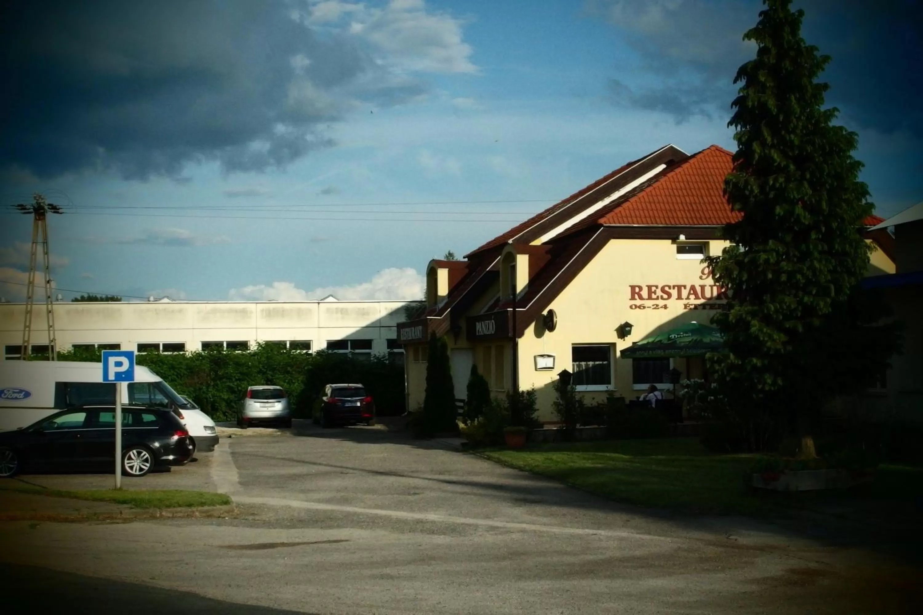 Balcony/Terrace, Property Building in Romantik Étterem - Panzió