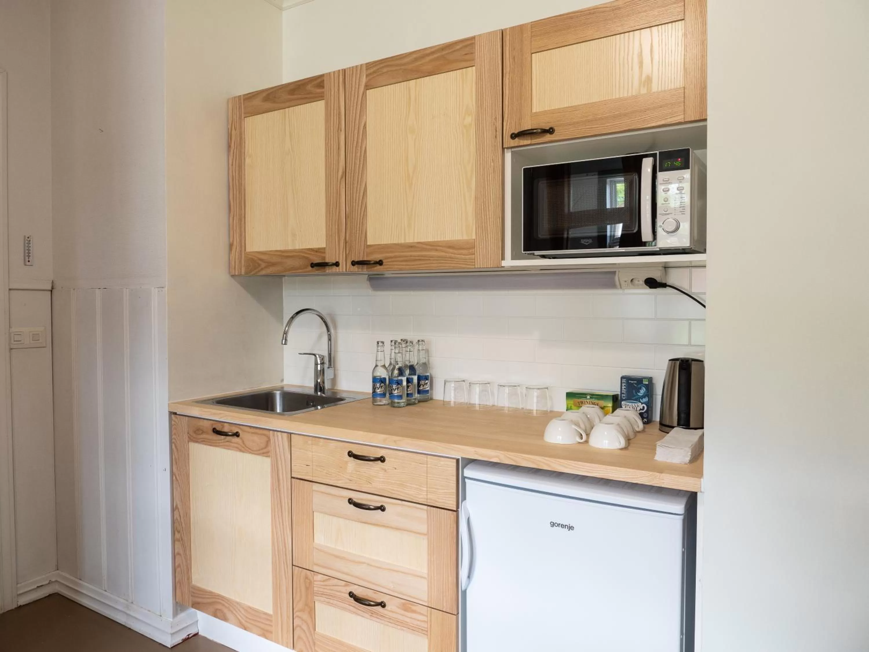 Kitchen or kitchenette, Kitchen/Kitchenette in Haapala Brewery restaurant and accommodation