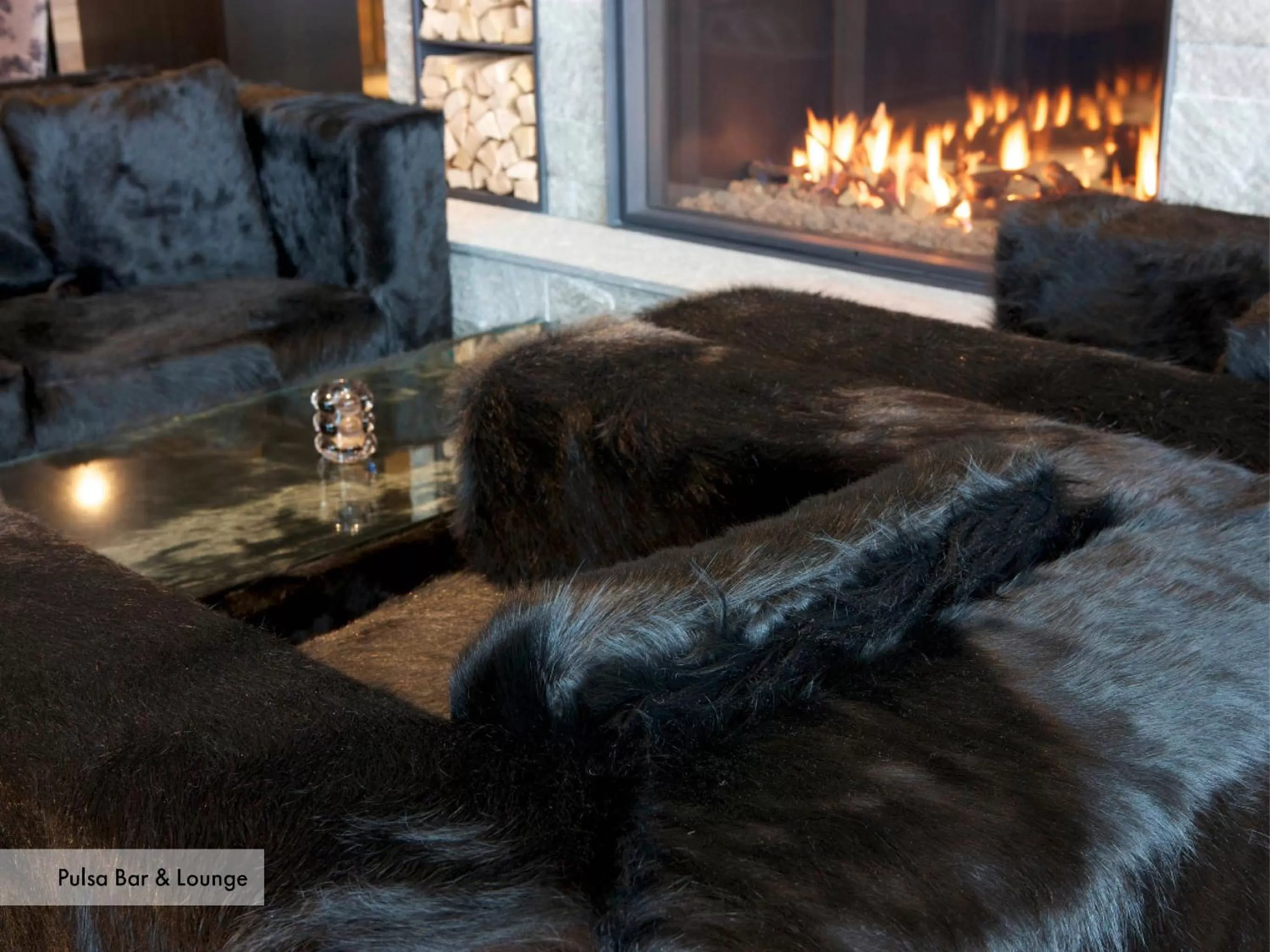 Lounge or bar in Grischa - Das Hotel Davos