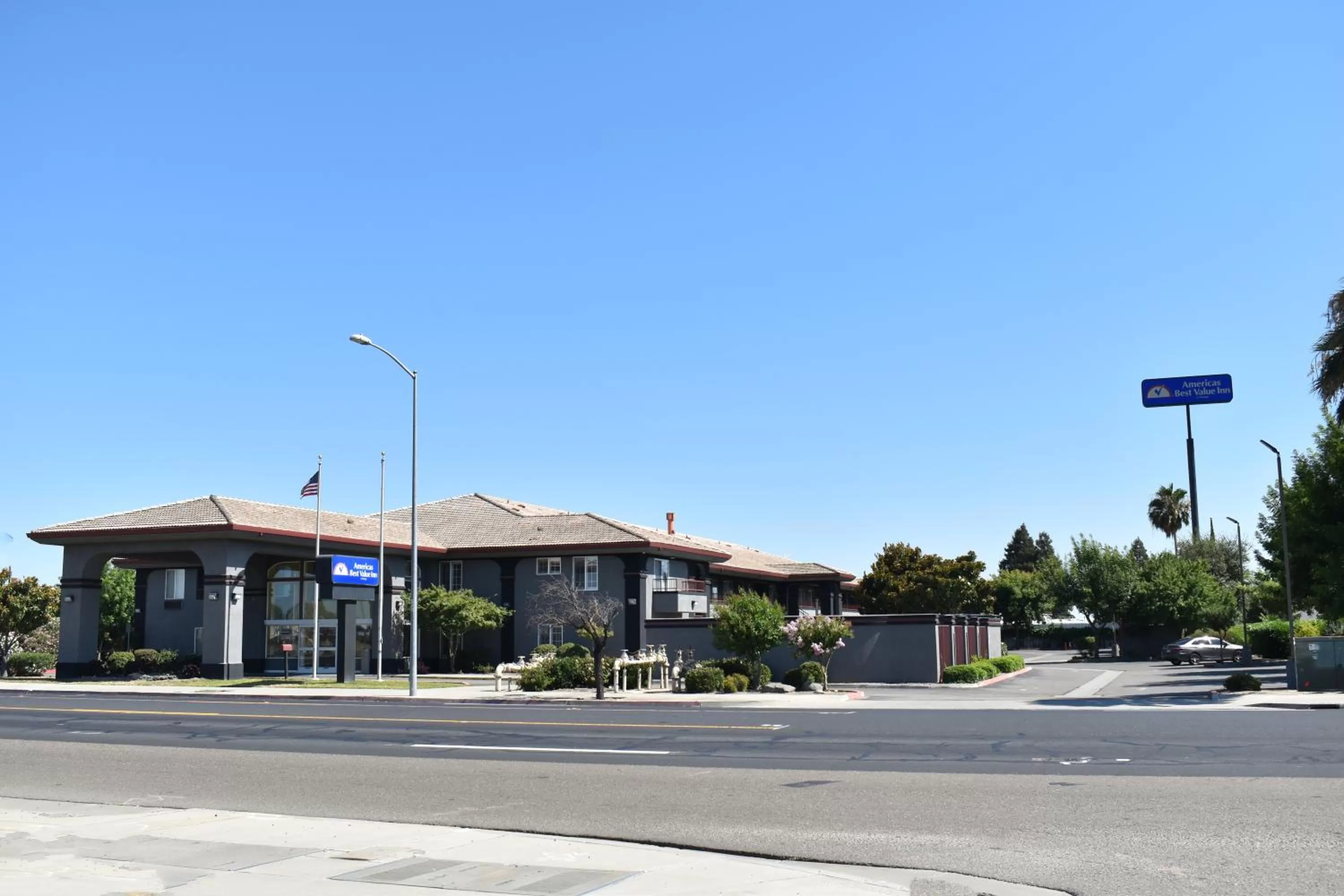 Property building in Americas Best Value Inn Manteca