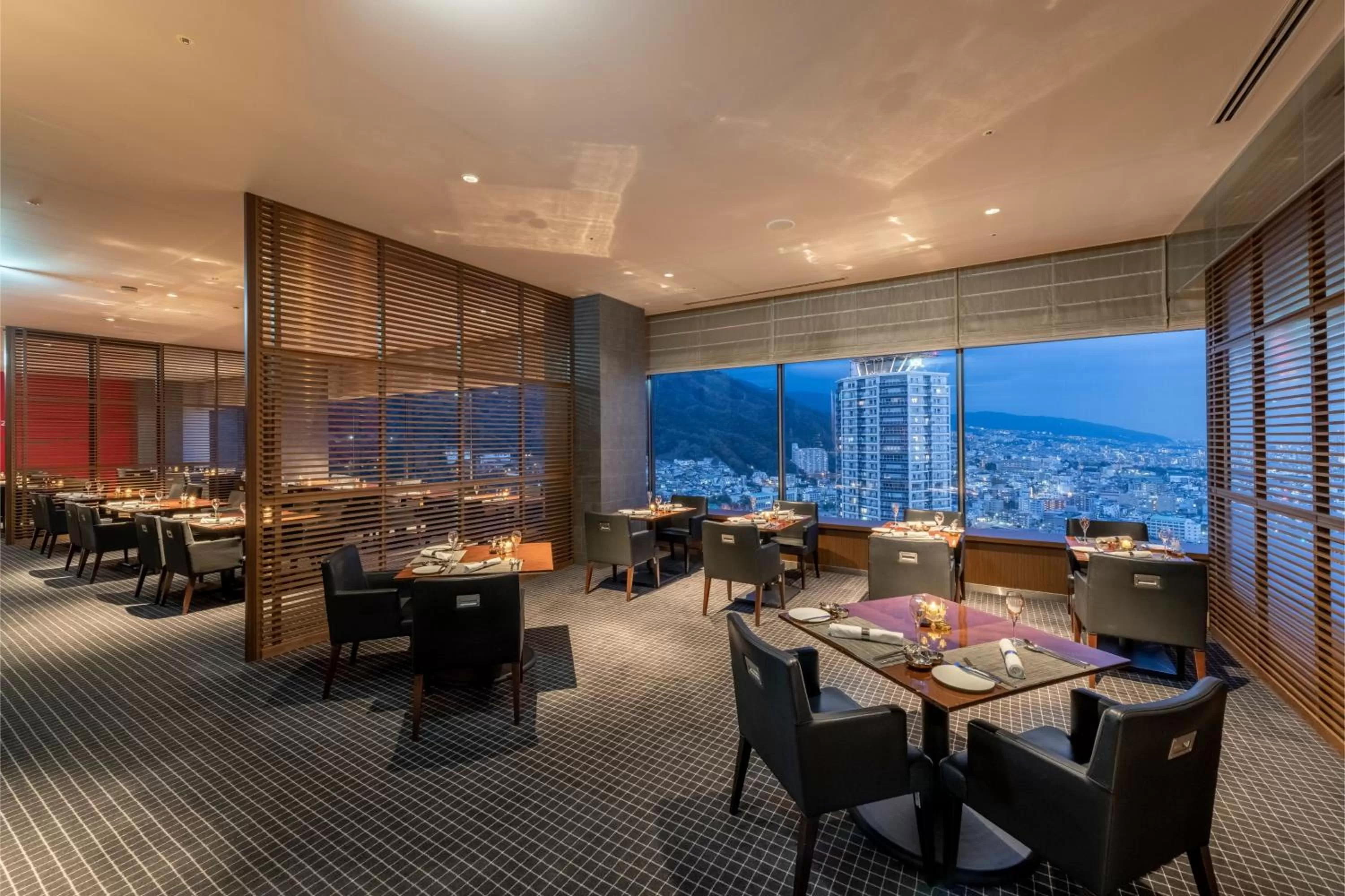 Restaurant/places to eat in ANA Crowne Plaza Kobe by IHG