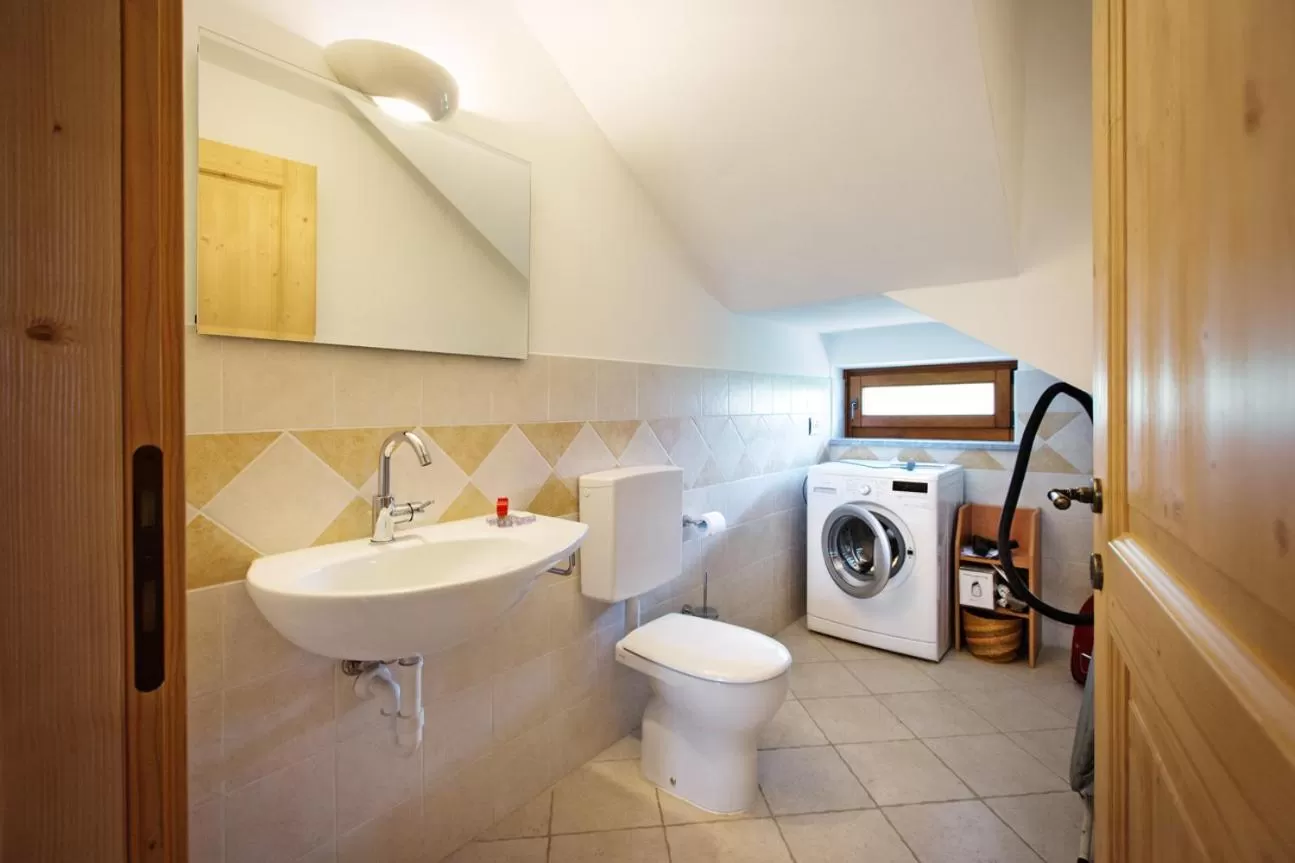 Bathroom in Albergo Diffuso Tolmezzo