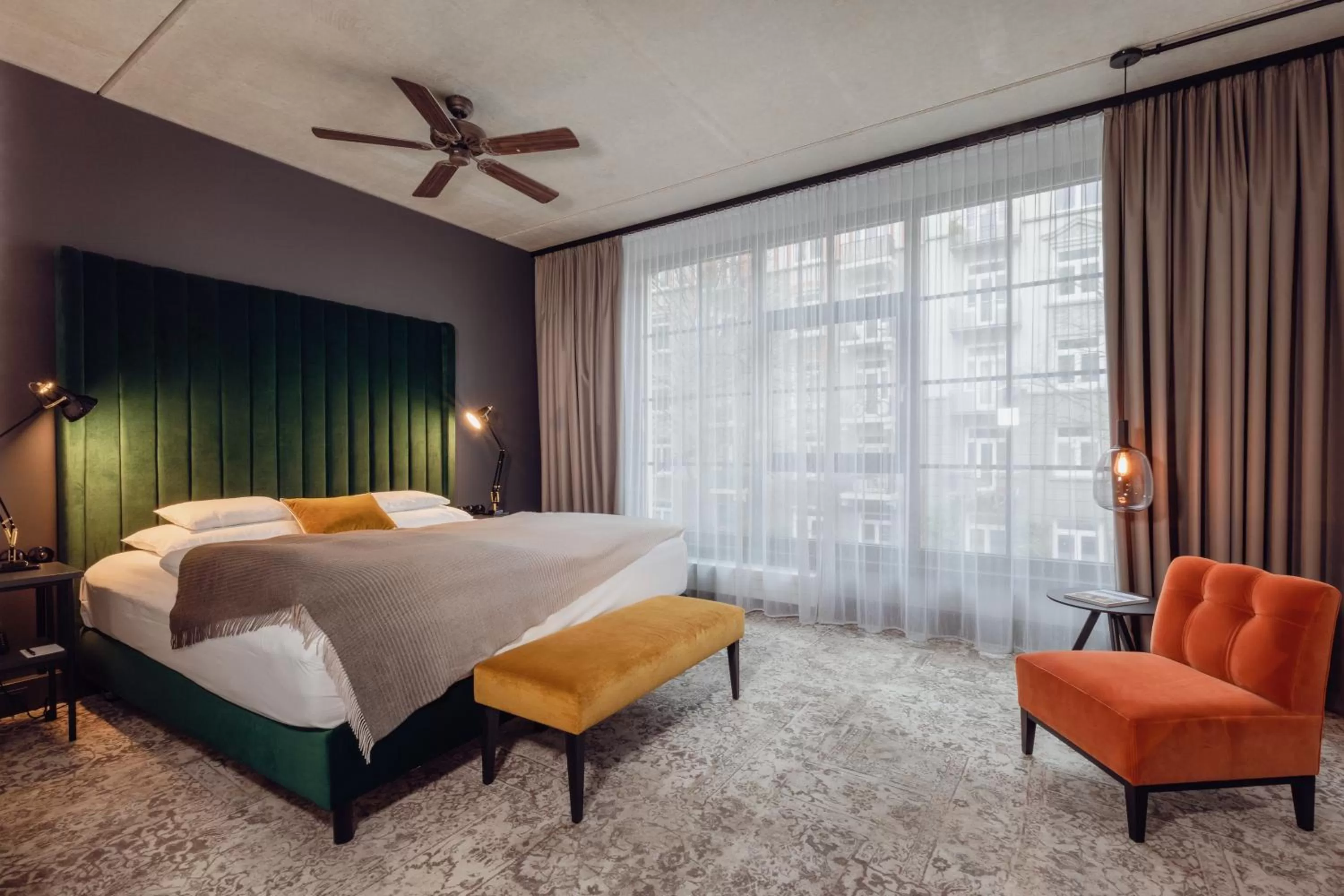 Bed in Gastwerk Hotel Hamburg