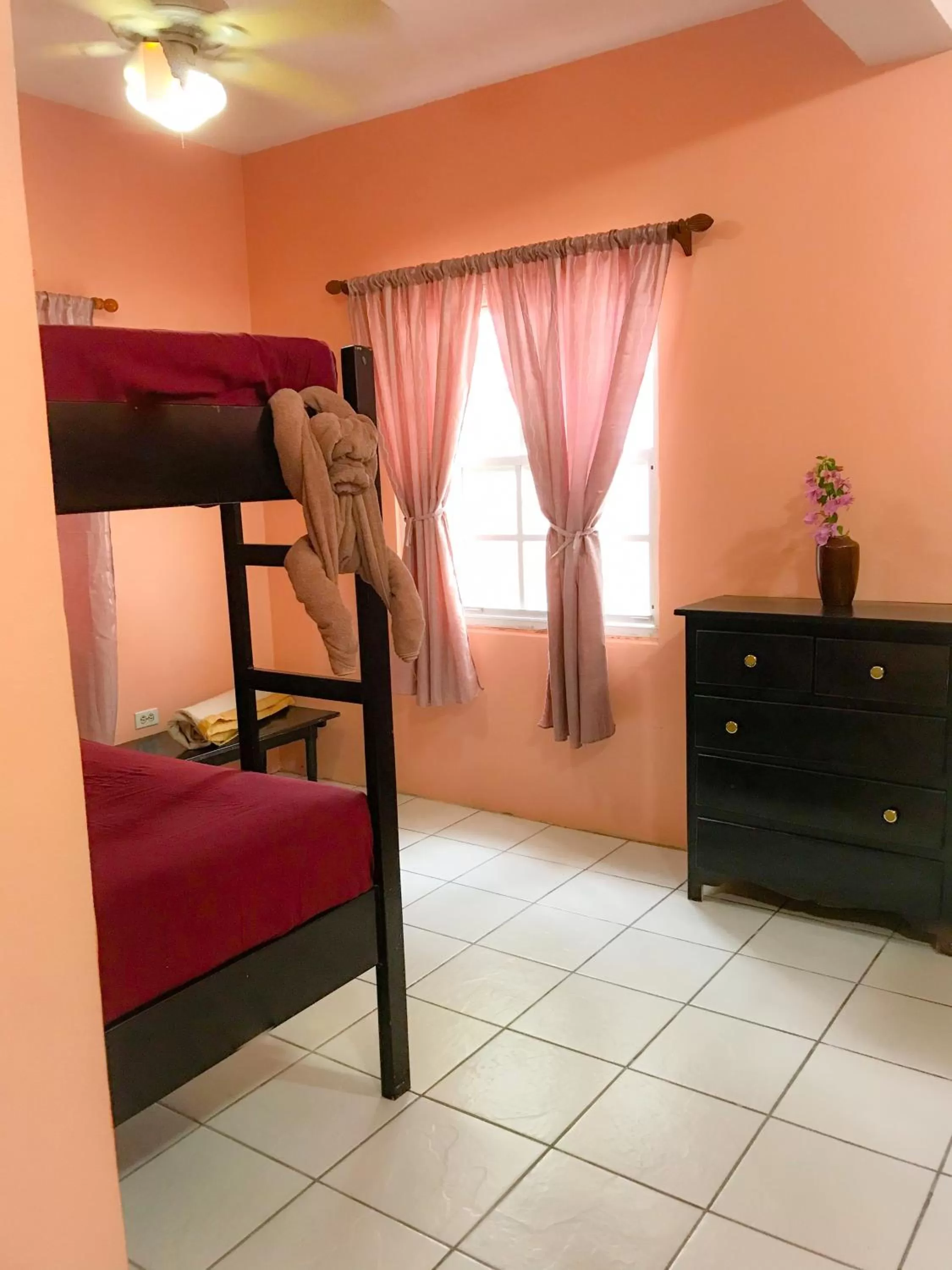 Decorative detail in Tropical Paradise Express