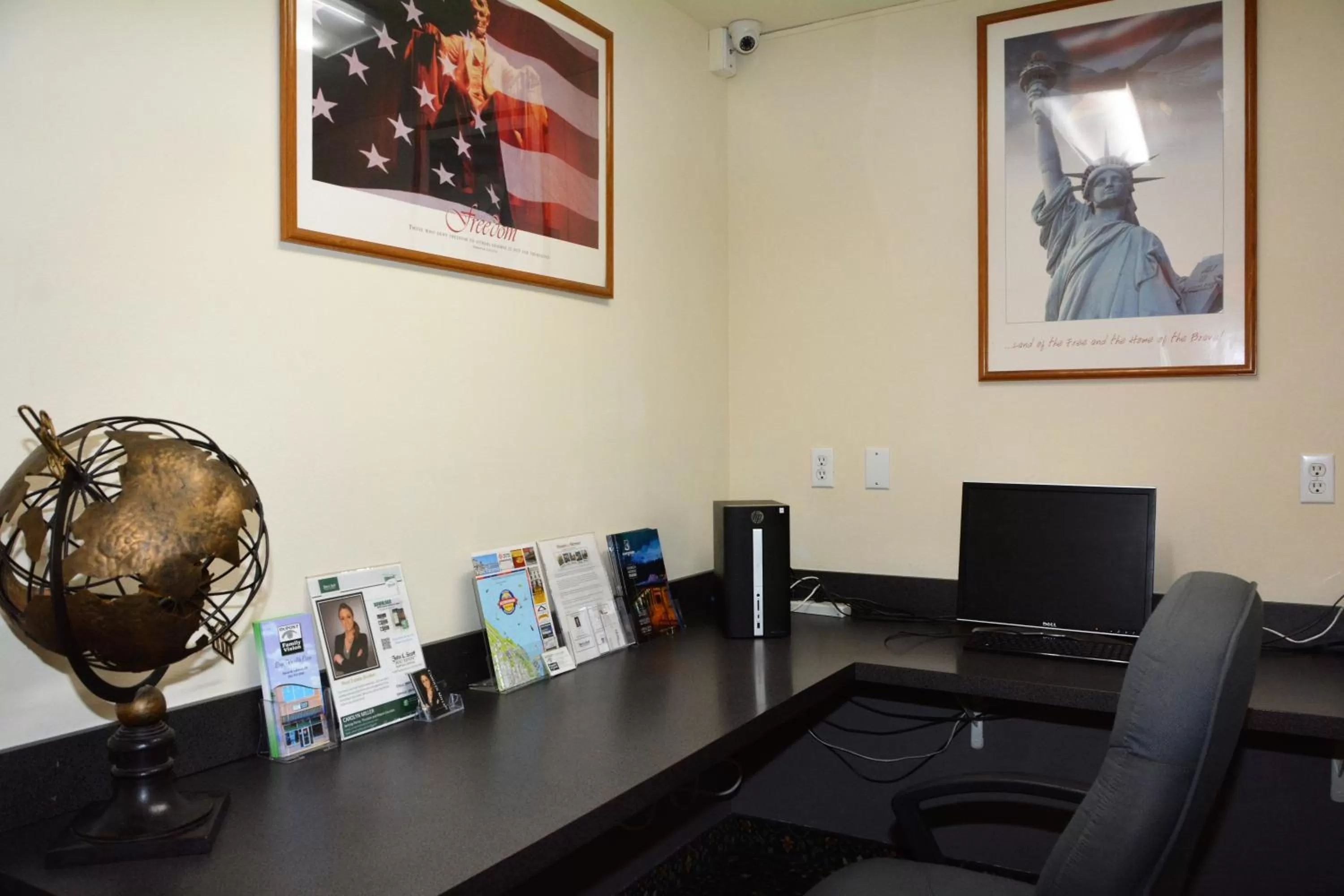 Business facilities in FairBridge Inn & Suites DuPont