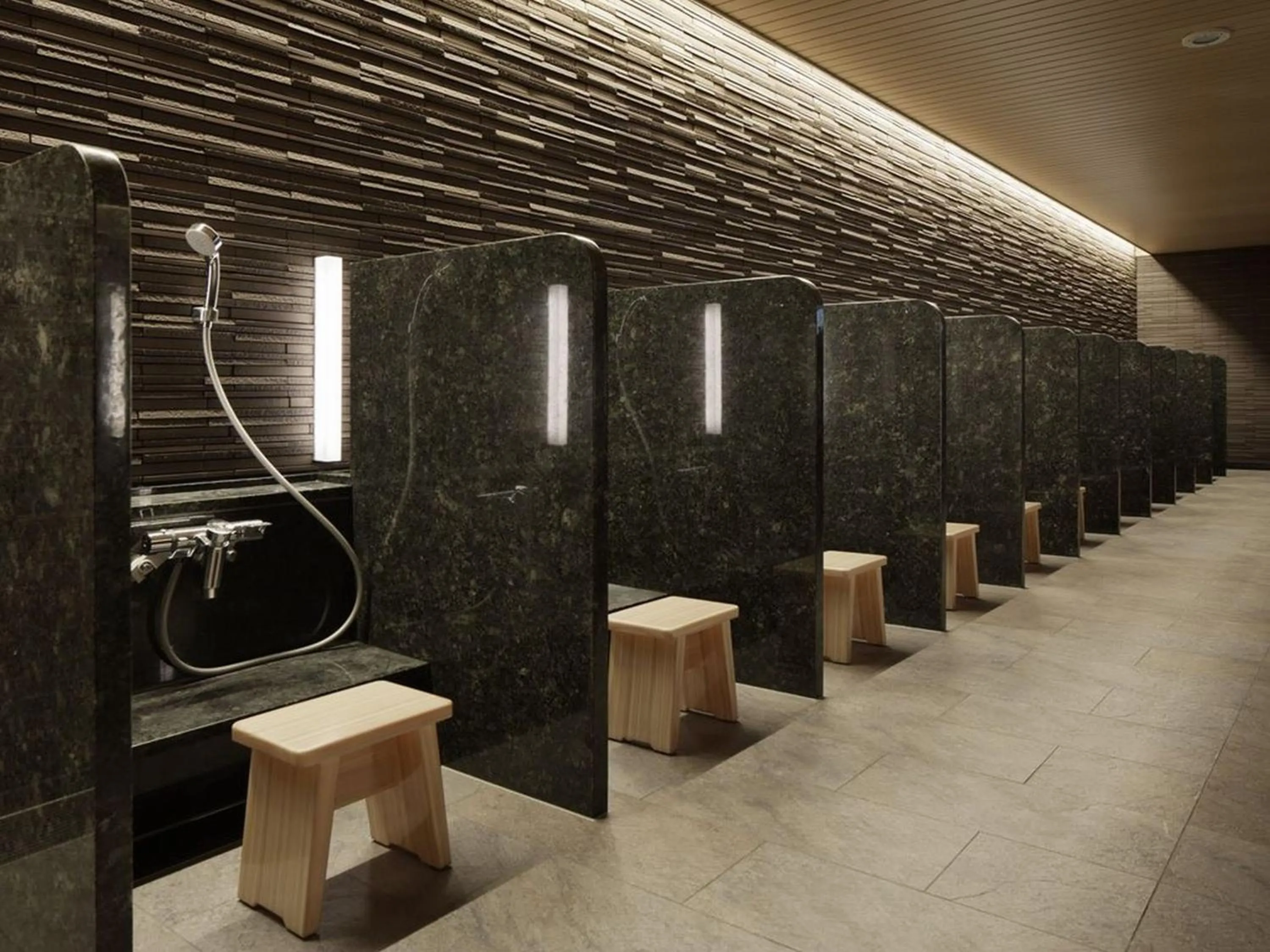 Hot Spring Bath in Kobe Minato Onsen Ren