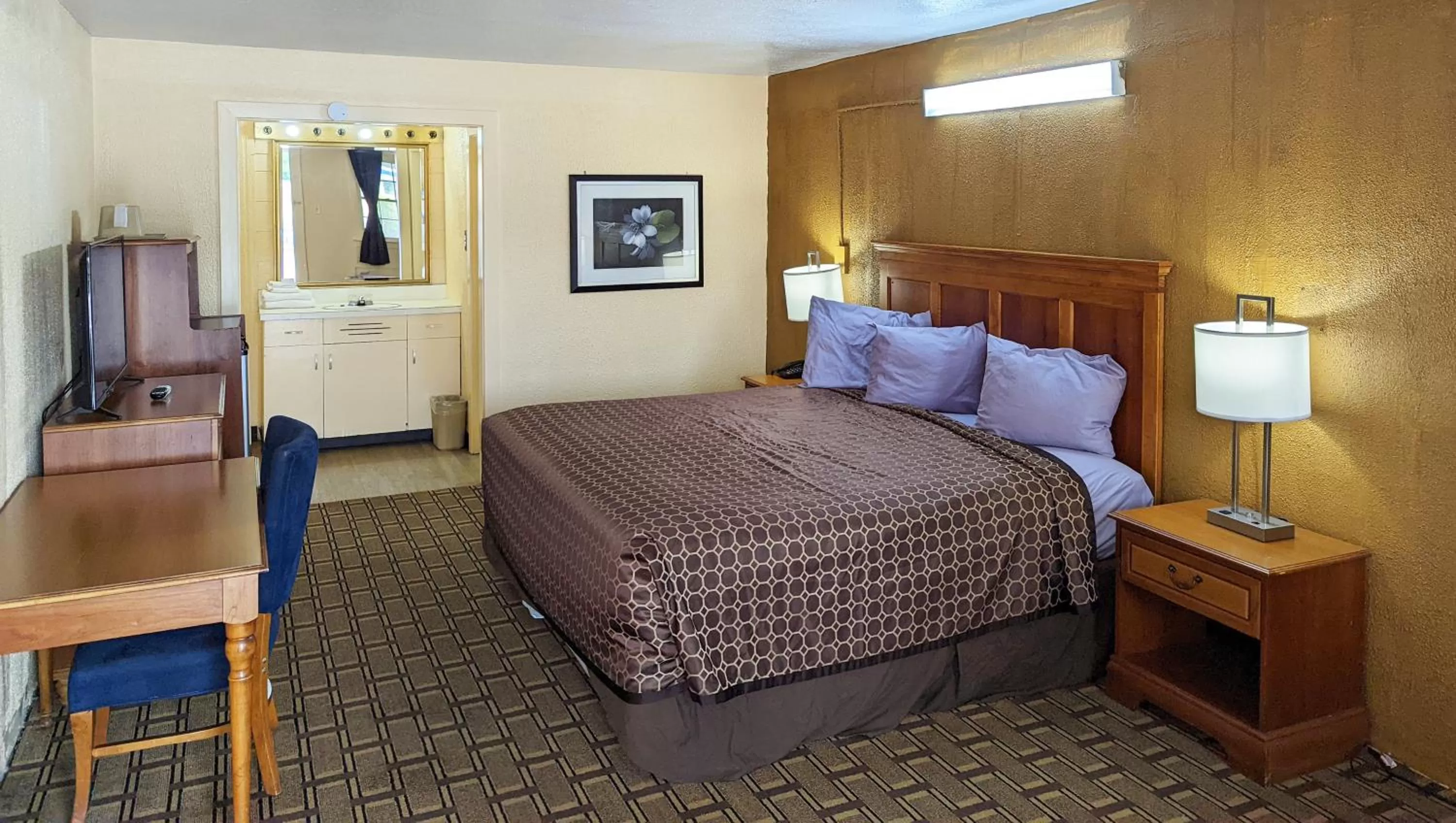 Bedroom, Bed in M Star Hotel Cleveland