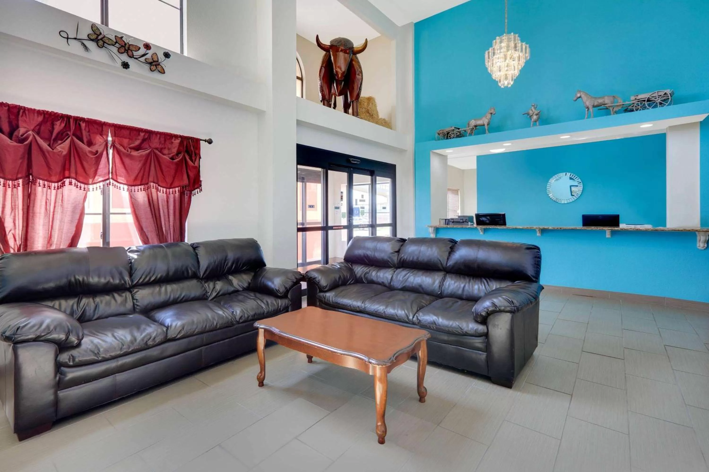 Lobby or reception in Howard Johnson by Wyndham Lubbock TX