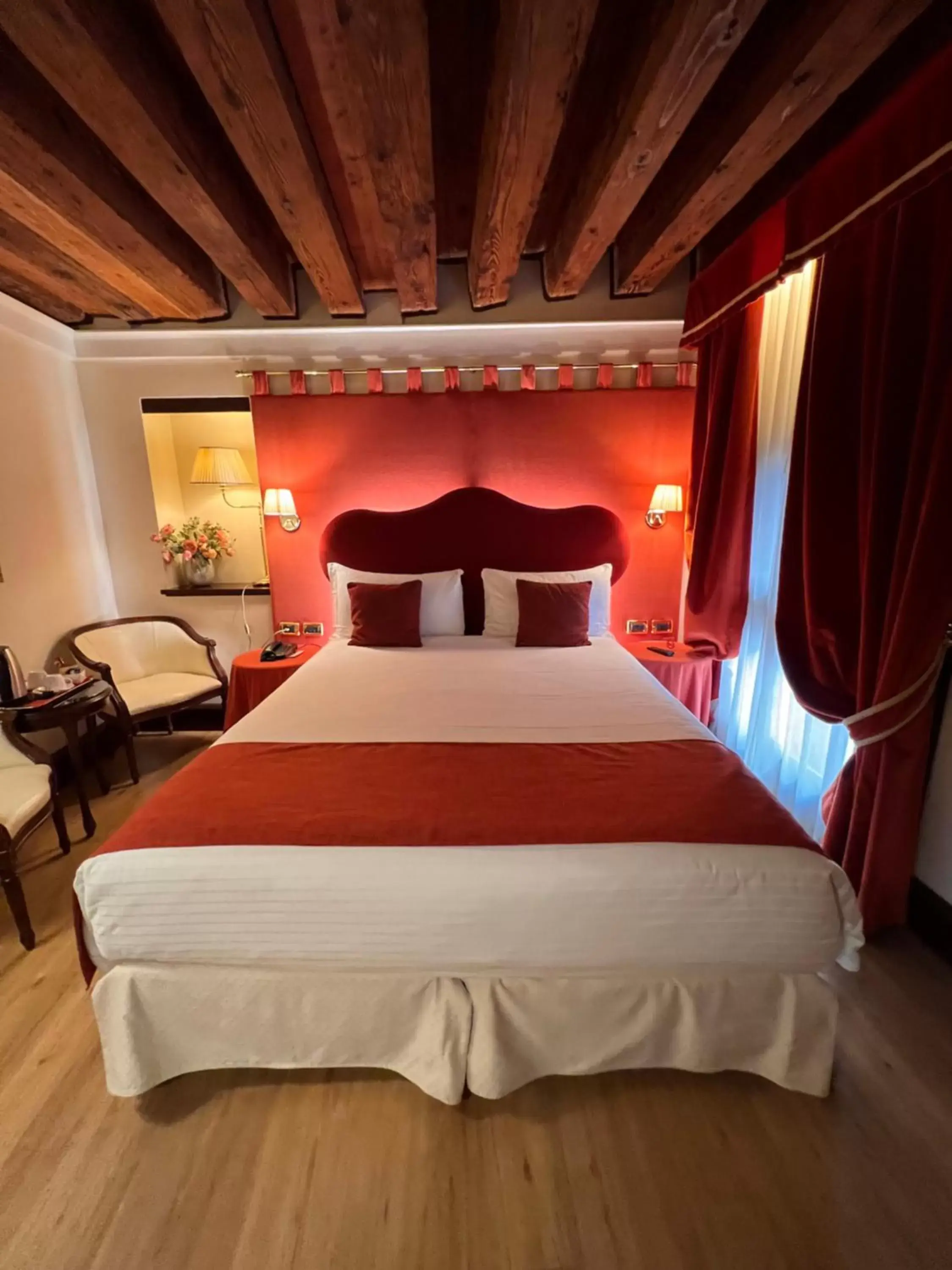 Classic Double Room in Ruzzini Palace Hotel Classic Double Room in Ruzzini Palace Hotel