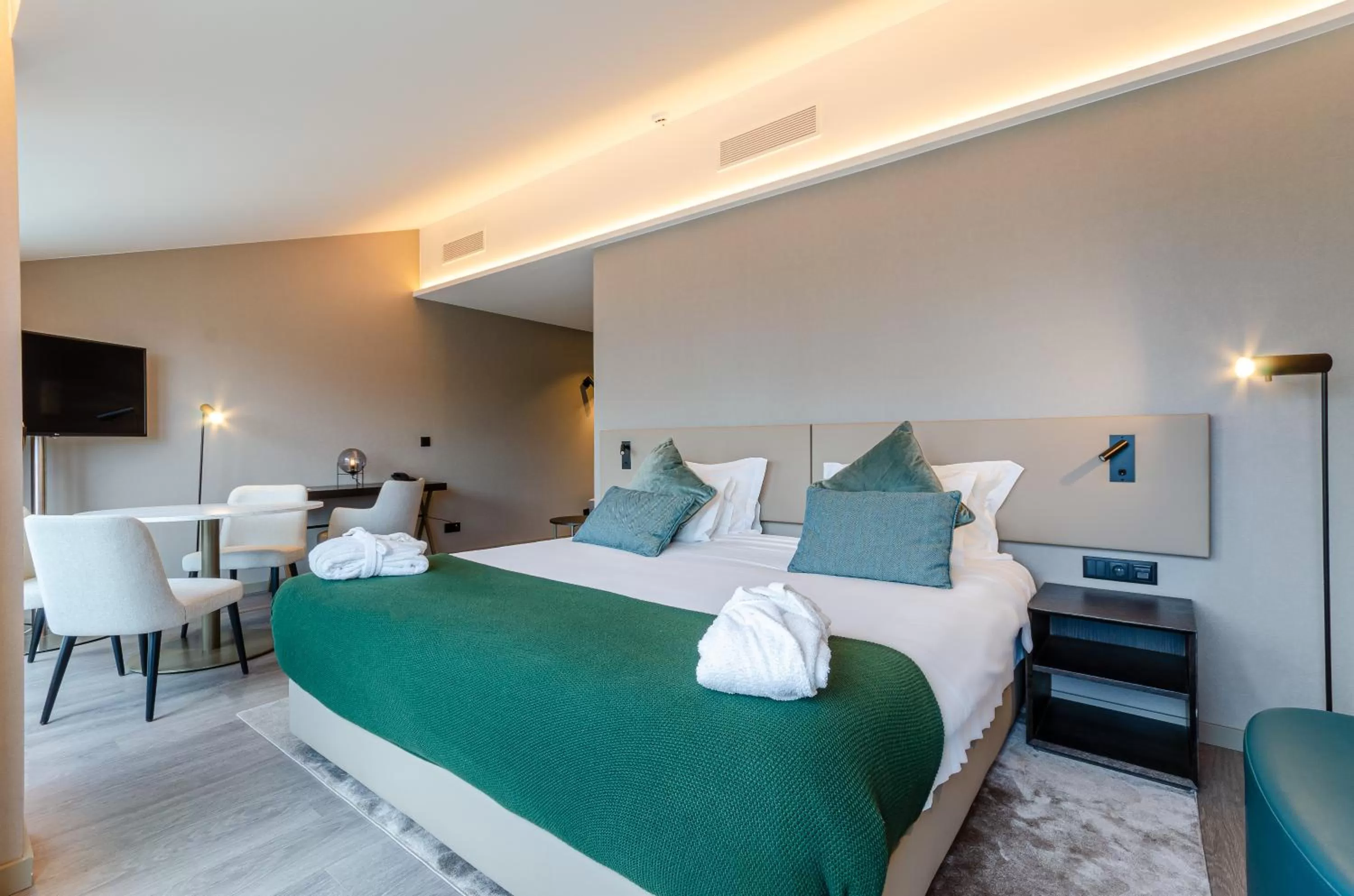 Bed in OMID Saldanha Hotel