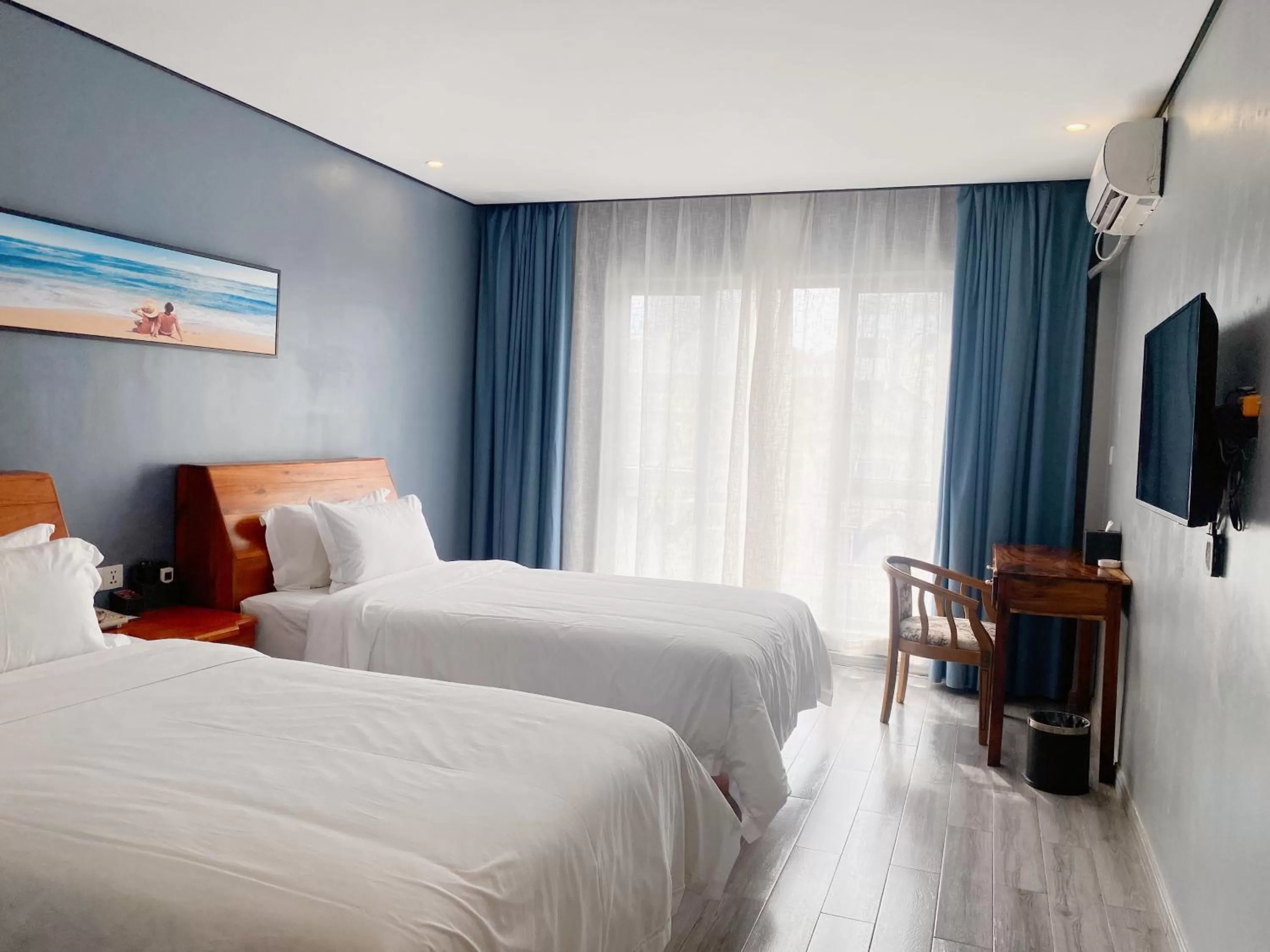 Photo of the whole room in Junlan Hotel