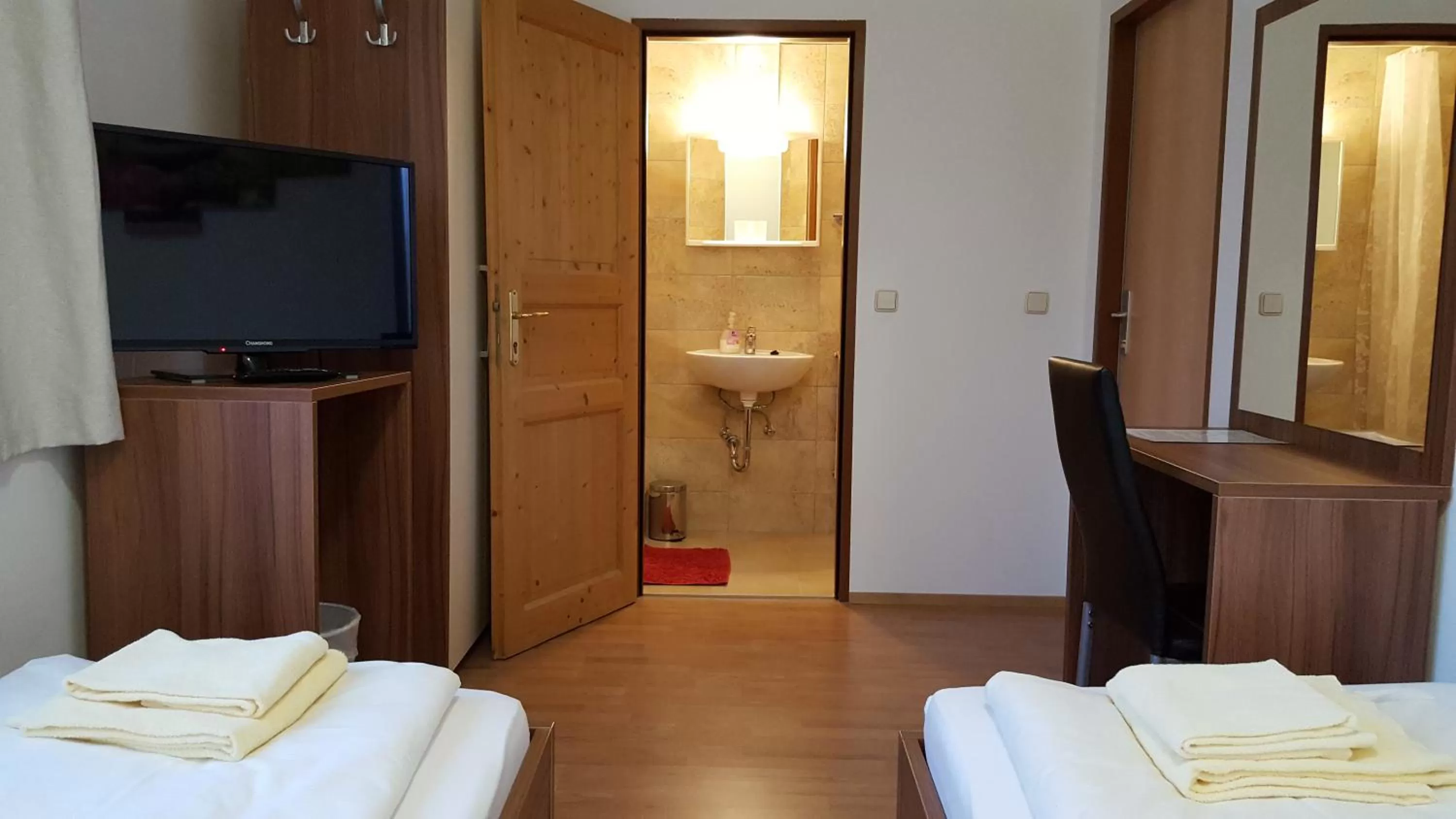 Photo of the whole room, TV/Entertainment Center in Pension Haus Nova