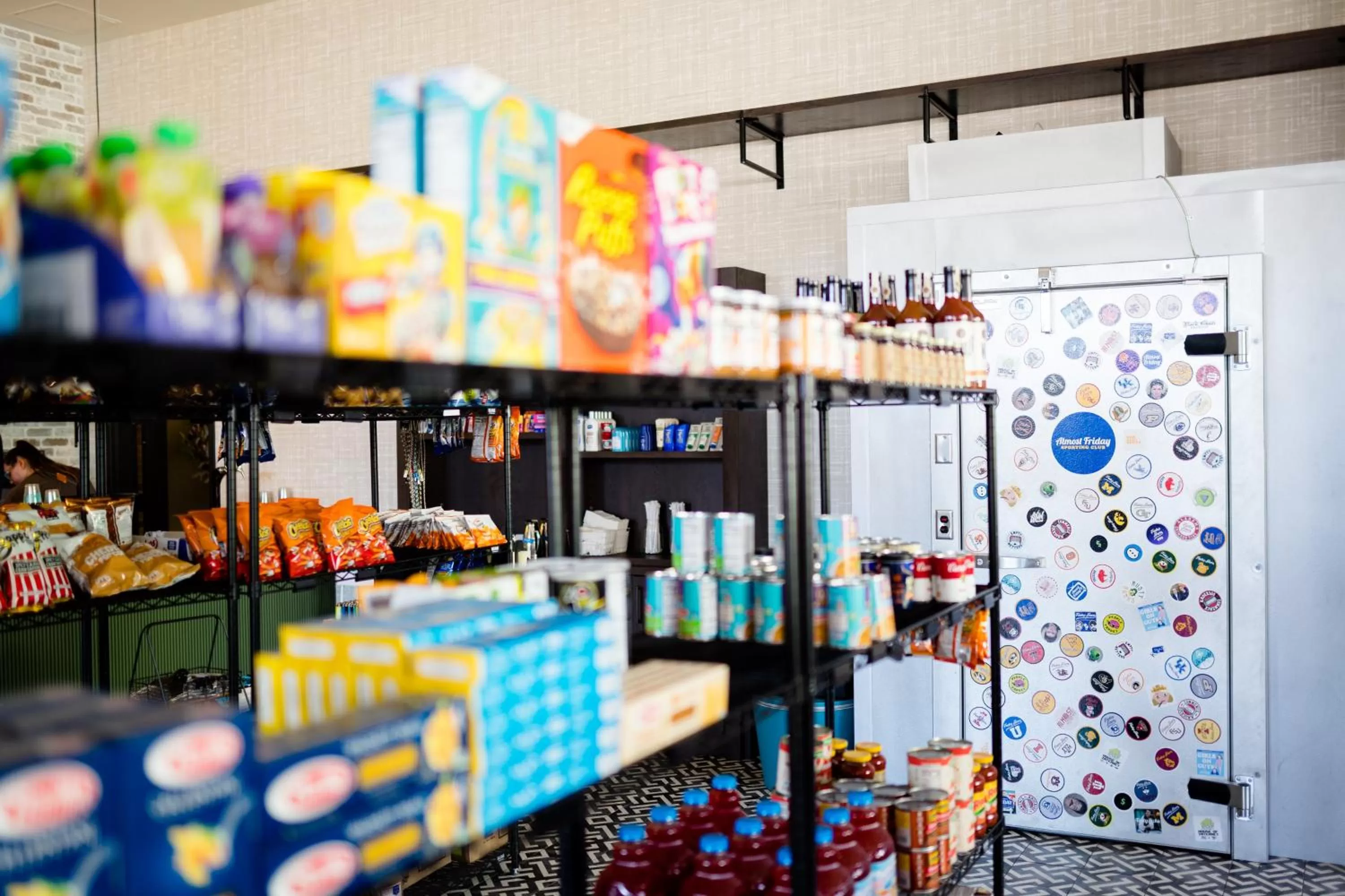 Restaurant/places to eat in Holiday Inn & Suites Nashville Downtown Broadway