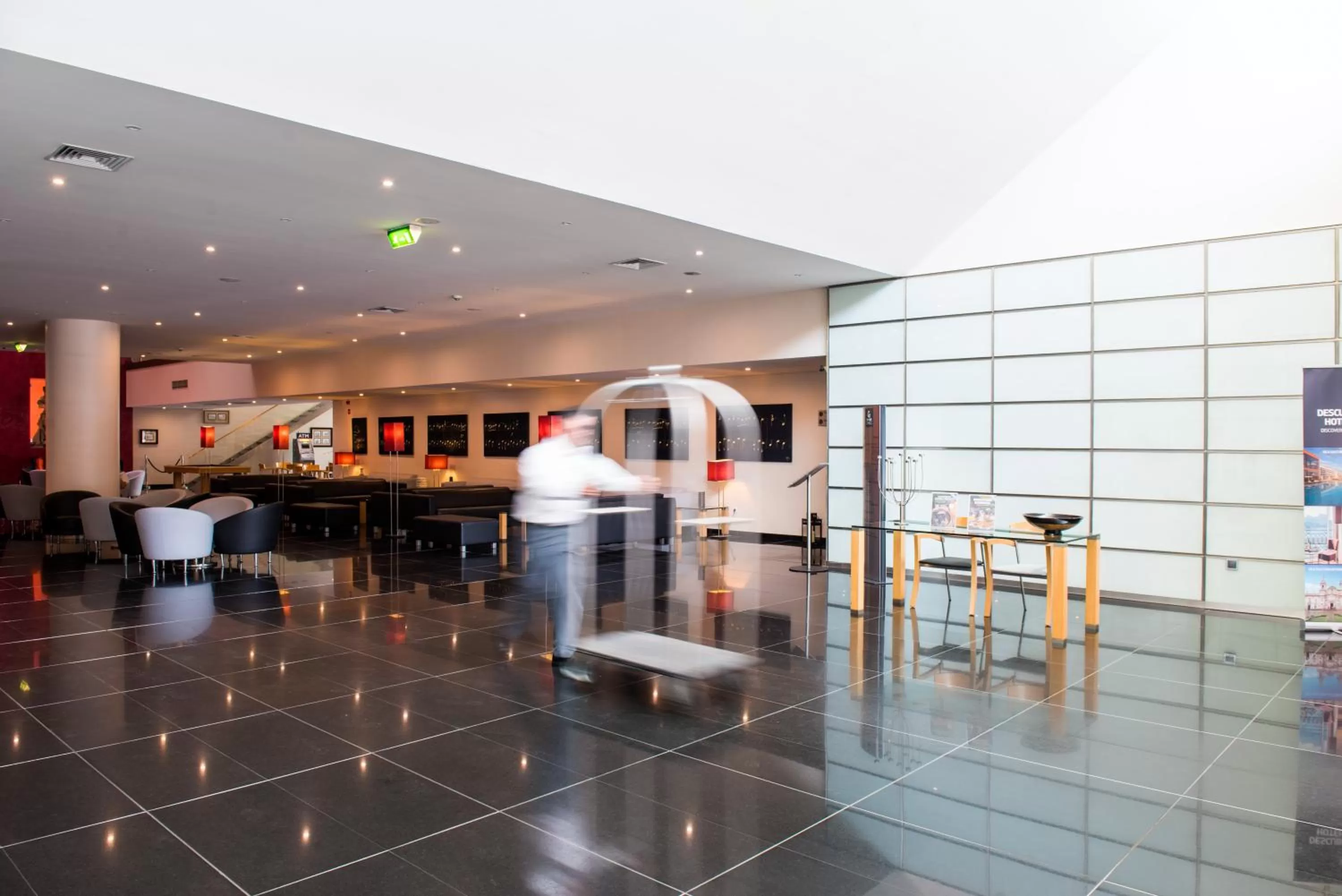 Lobby or reception in Vila Gale Opera