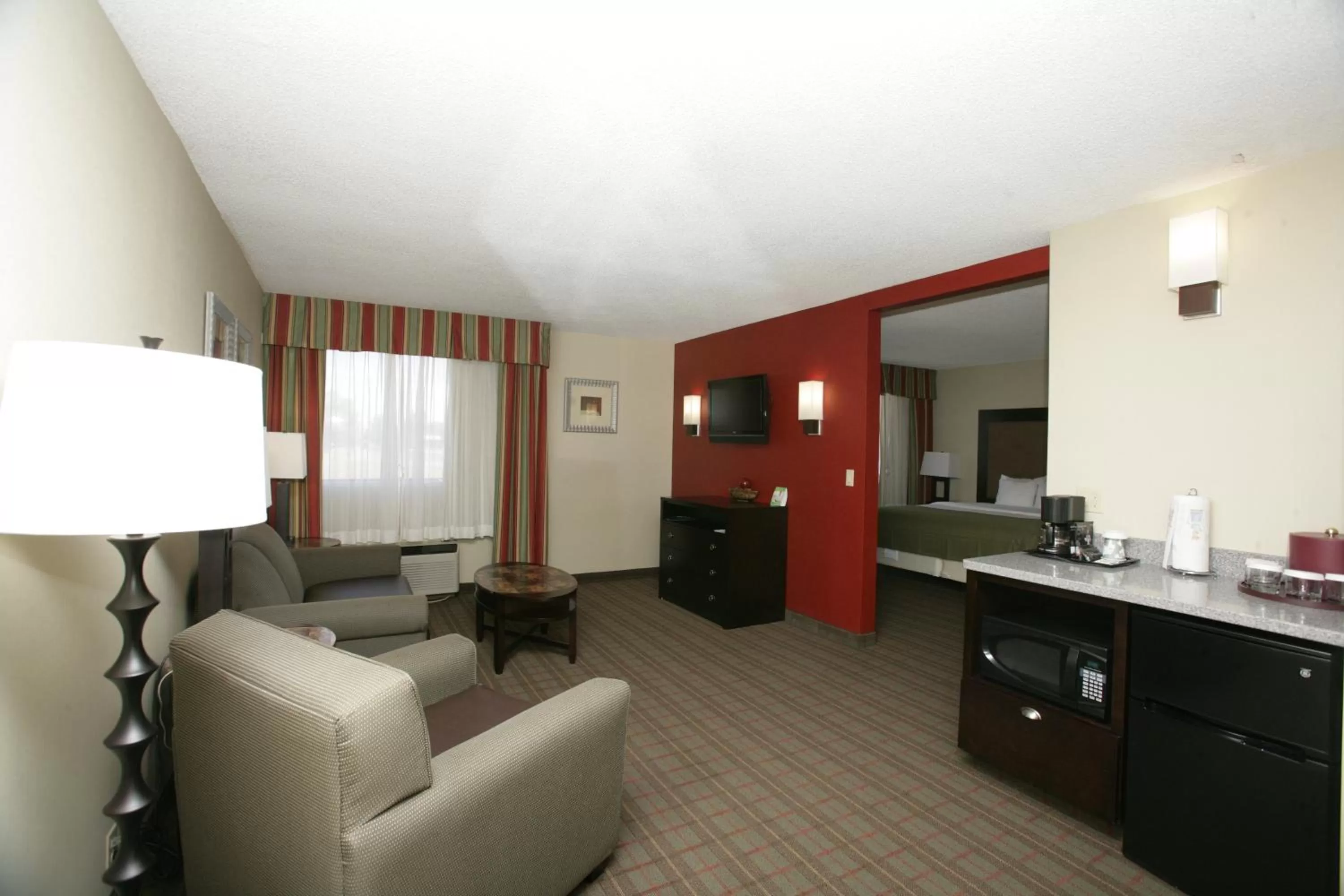Photo of the whole room in Holiday Inn Riverton-Convention Center by IHG