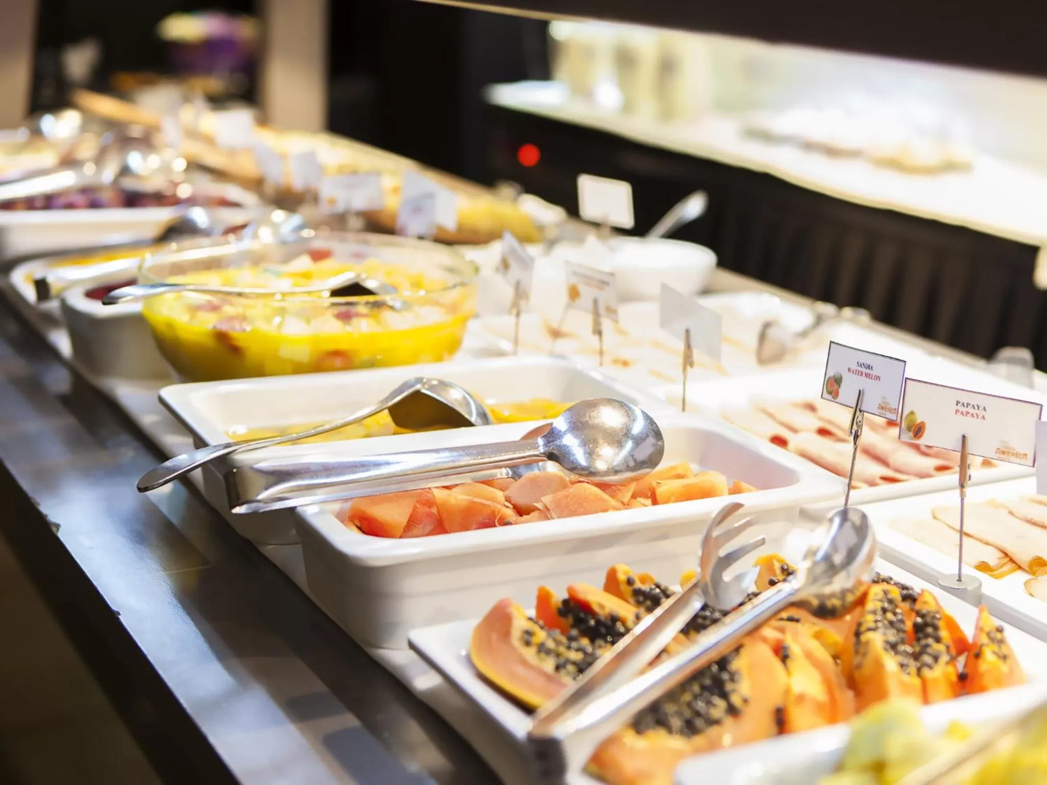 Restaurant/places to eat in Hotel Puerta America