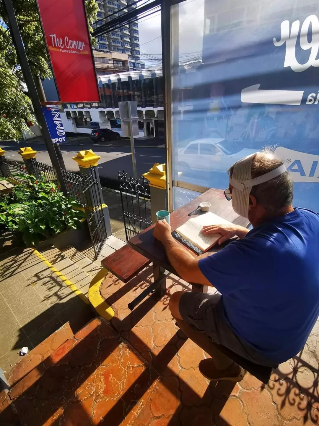 Restaurant/places to eat in Casa Aldea Hotel Bed & Breakfast