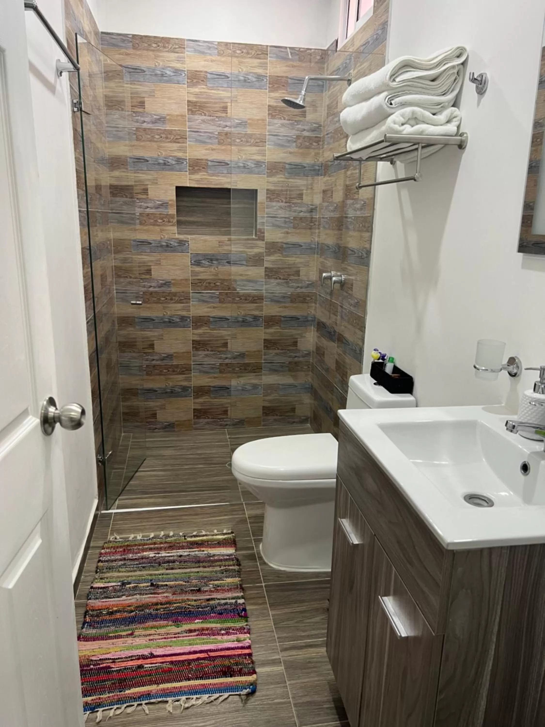 Shower, Bathroom in Hotel Boutique CASA CHUNUU Santa Marta