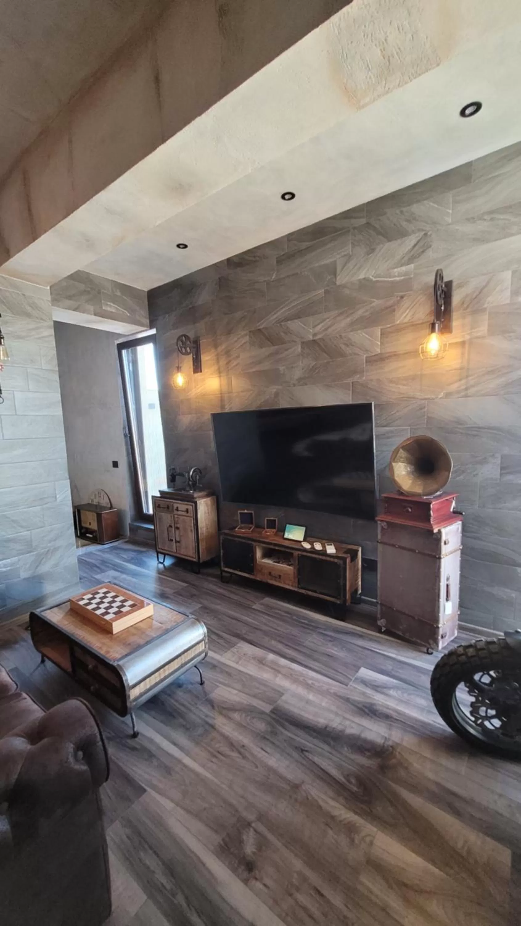 TV and multimedia, TV/Entertainment Center in Terrace Suites Iasi