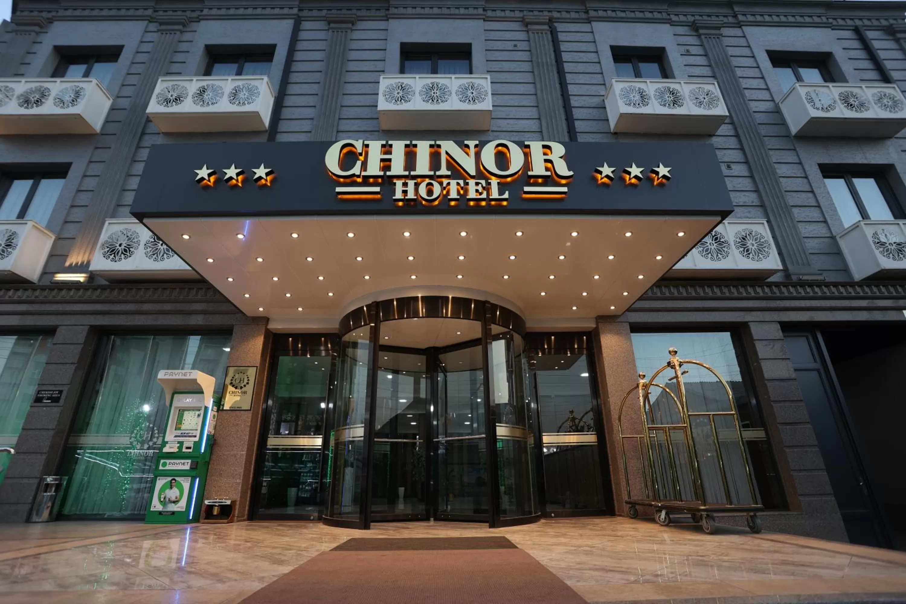 Property building in CHlNOR HOTEL