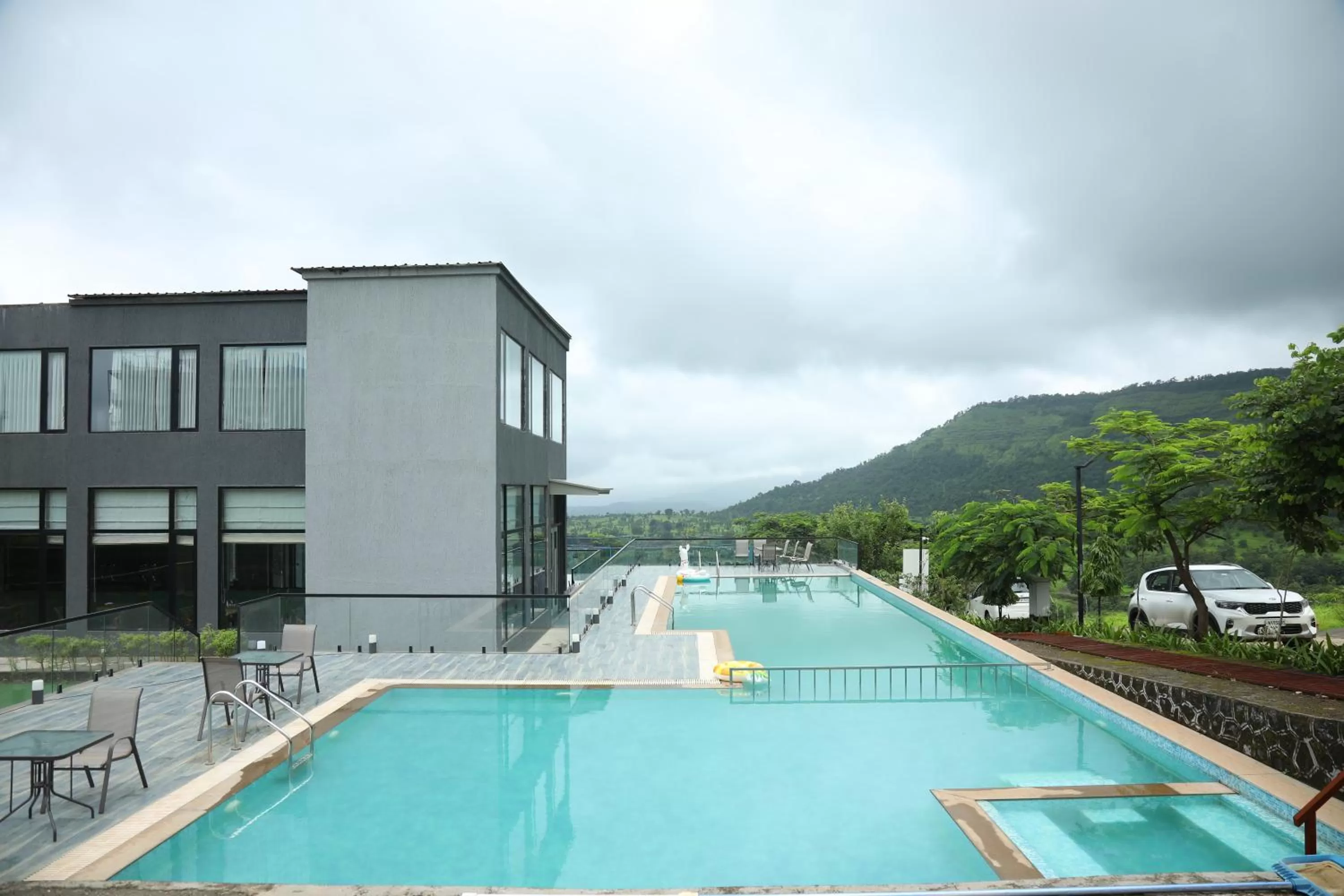 Pool view, Swimming Pool in Paraiso Resort & Club